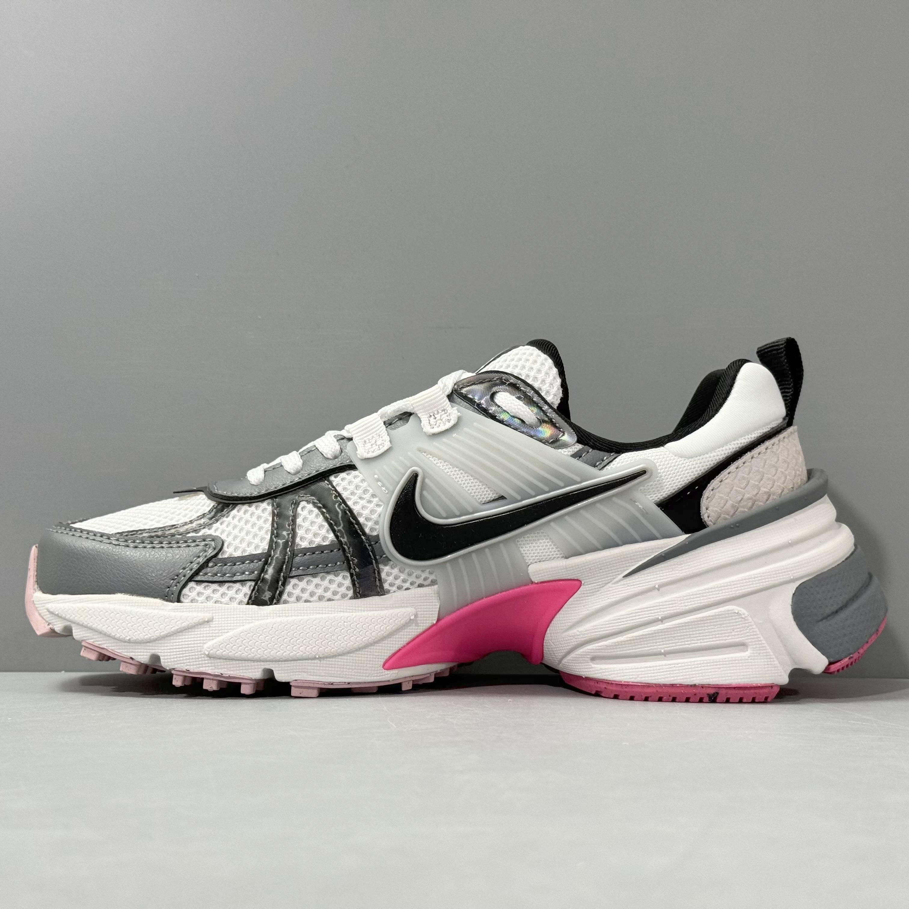 Nike V2K Run 'Year Of The Dragon' Banlieue91