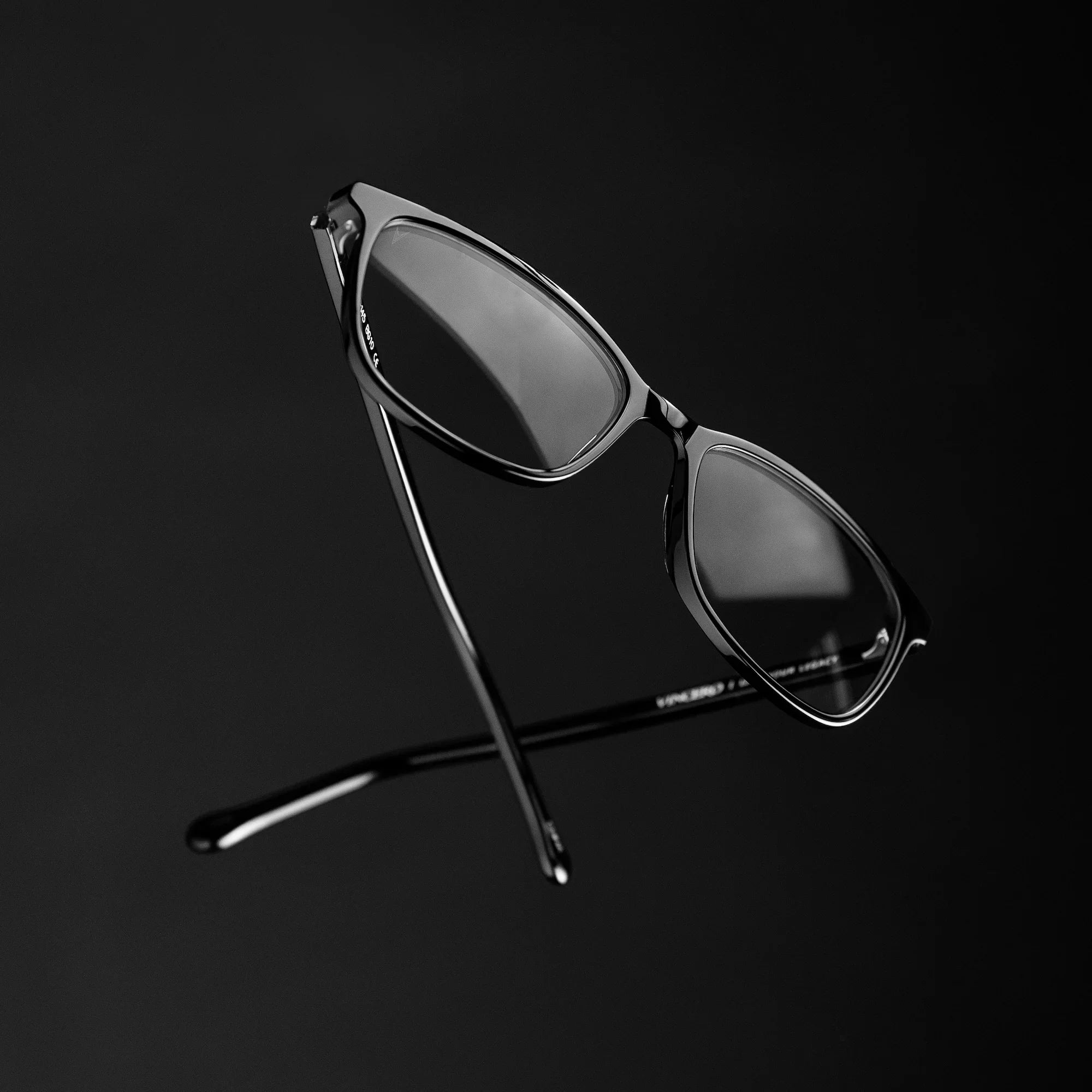 Camden Blue Light - Jet Black