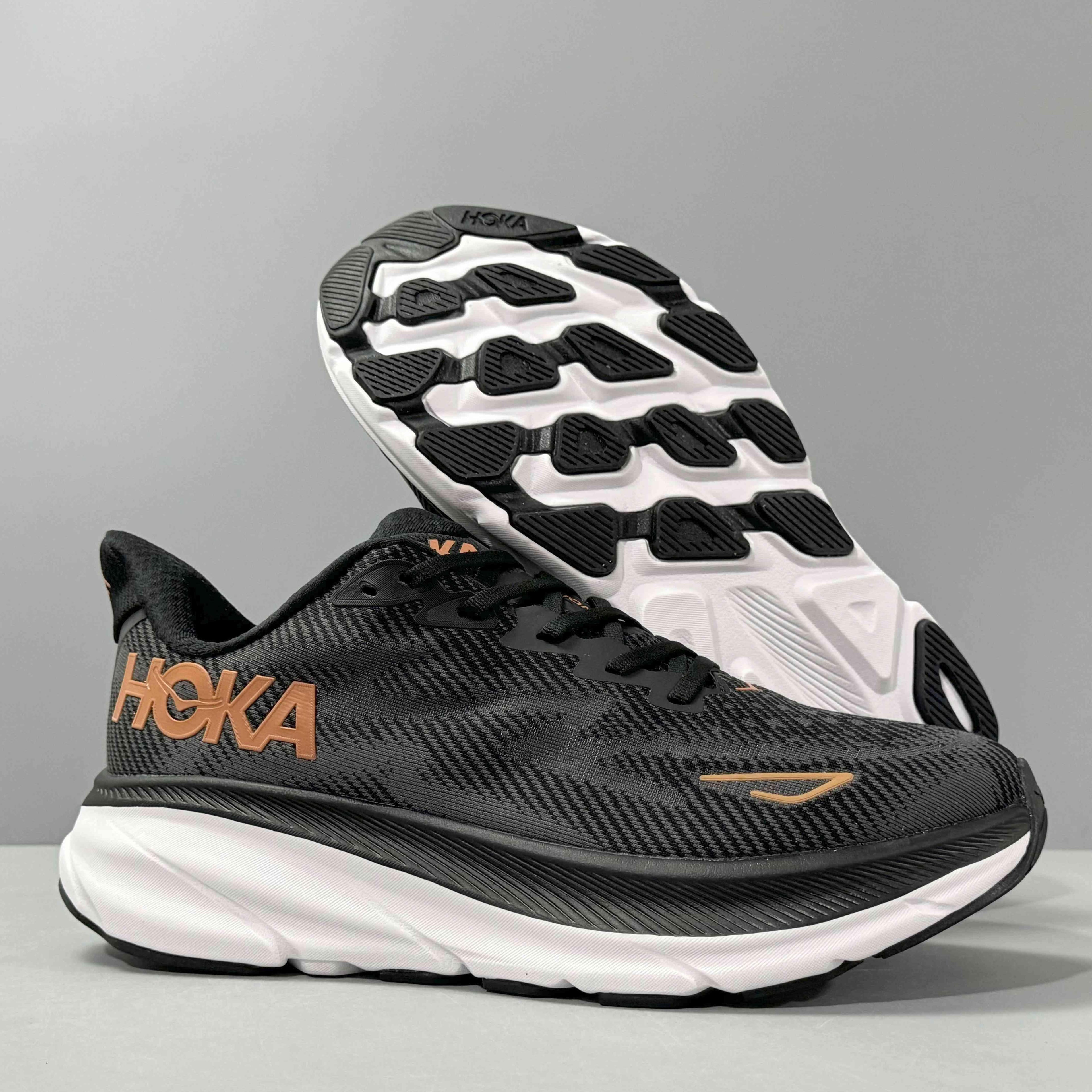 Hoka One One Clifton 9 'Black Copper' Banlieue91