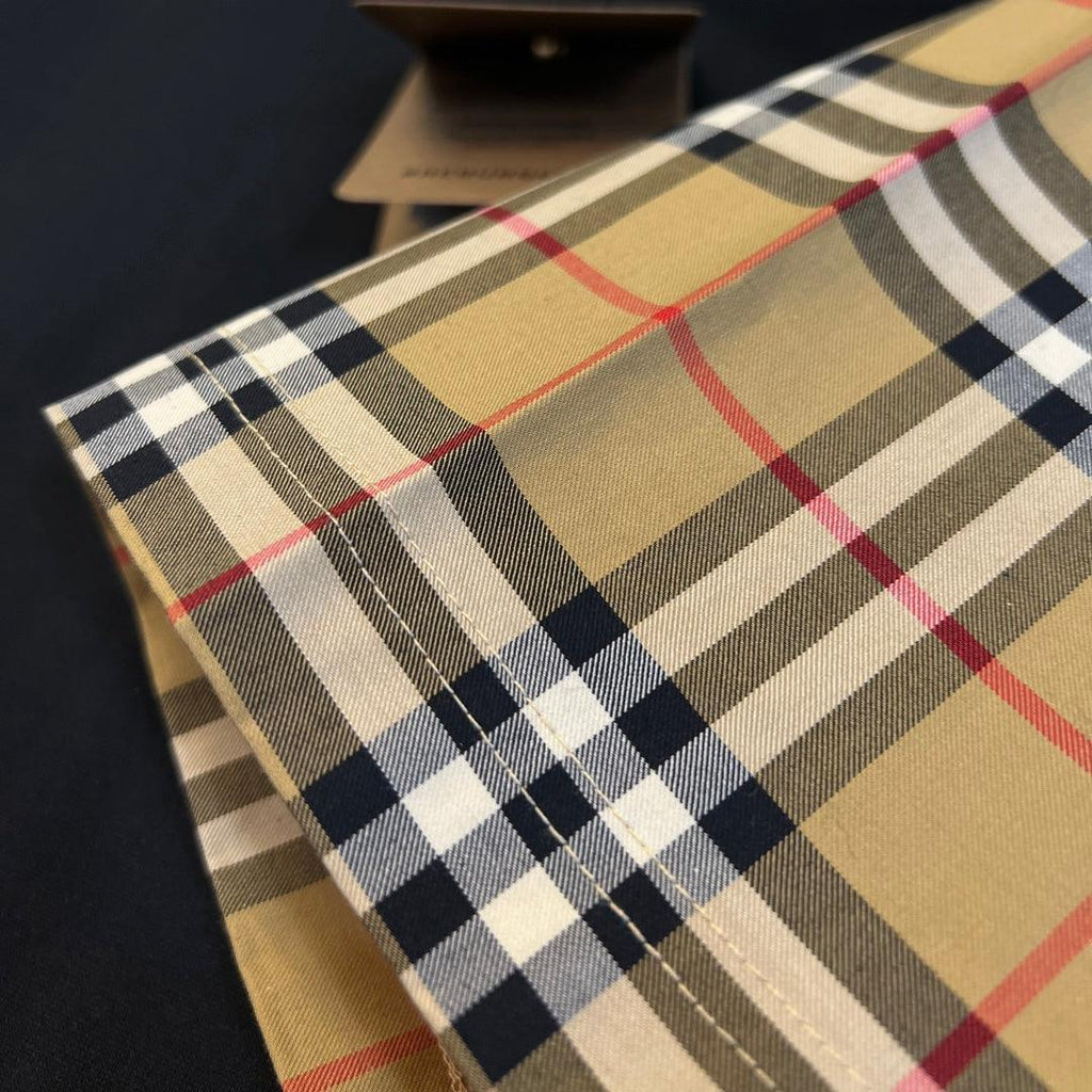 Burberry T-Shirt Without Collar 'Black & Beige' Banlieue91