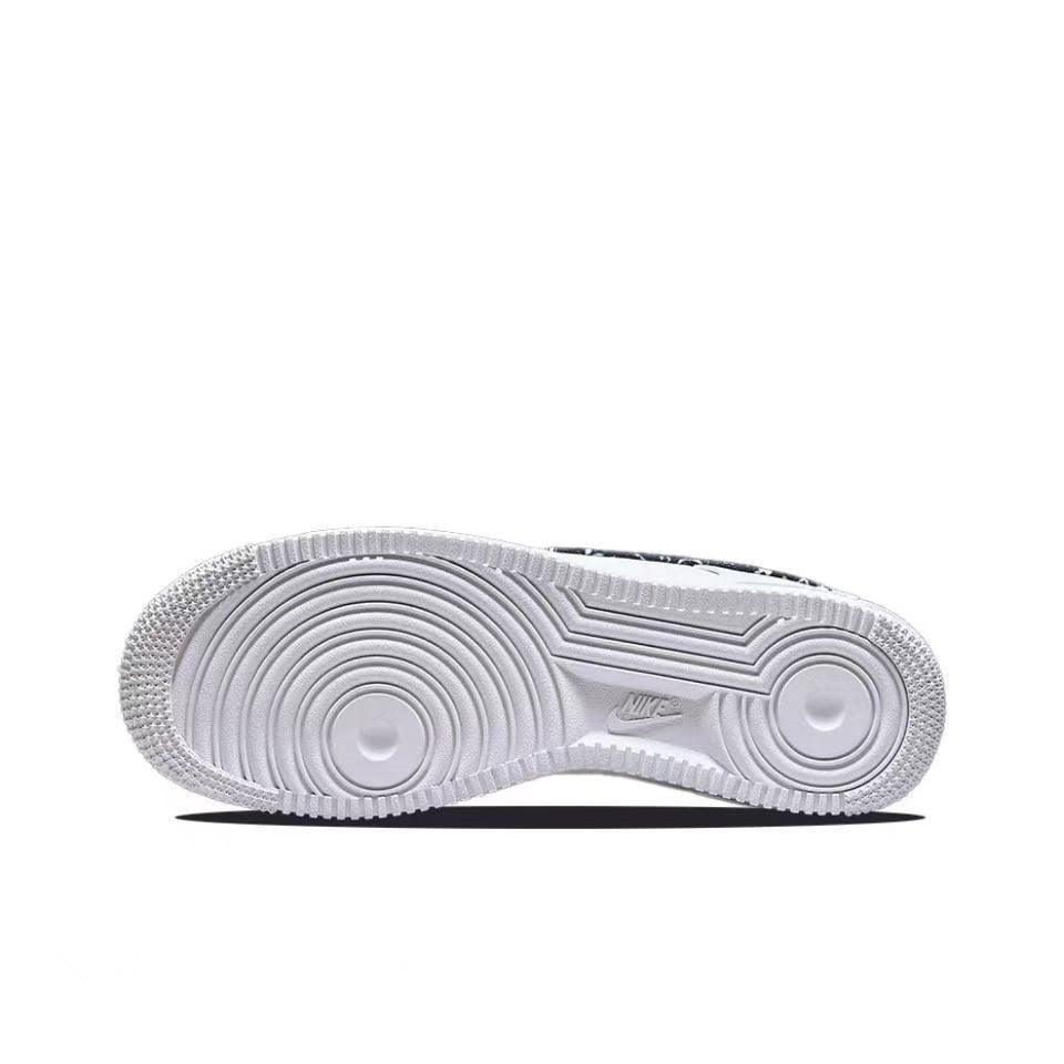 Nike Air Force 1 'Essential White Black Paisley' Banlieue91