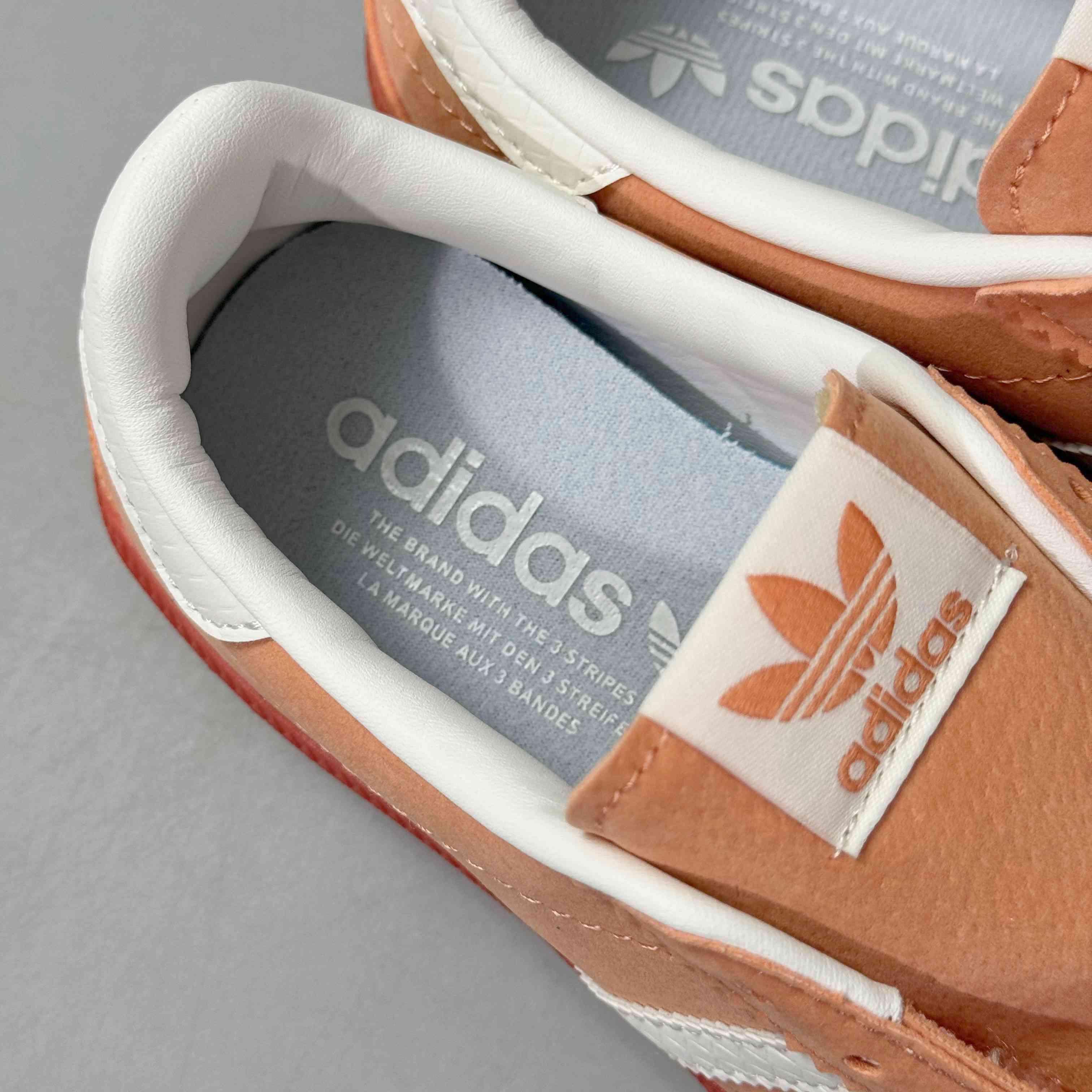 Adidas Originals Bermuda 'Wonder Clay' Banlieue91