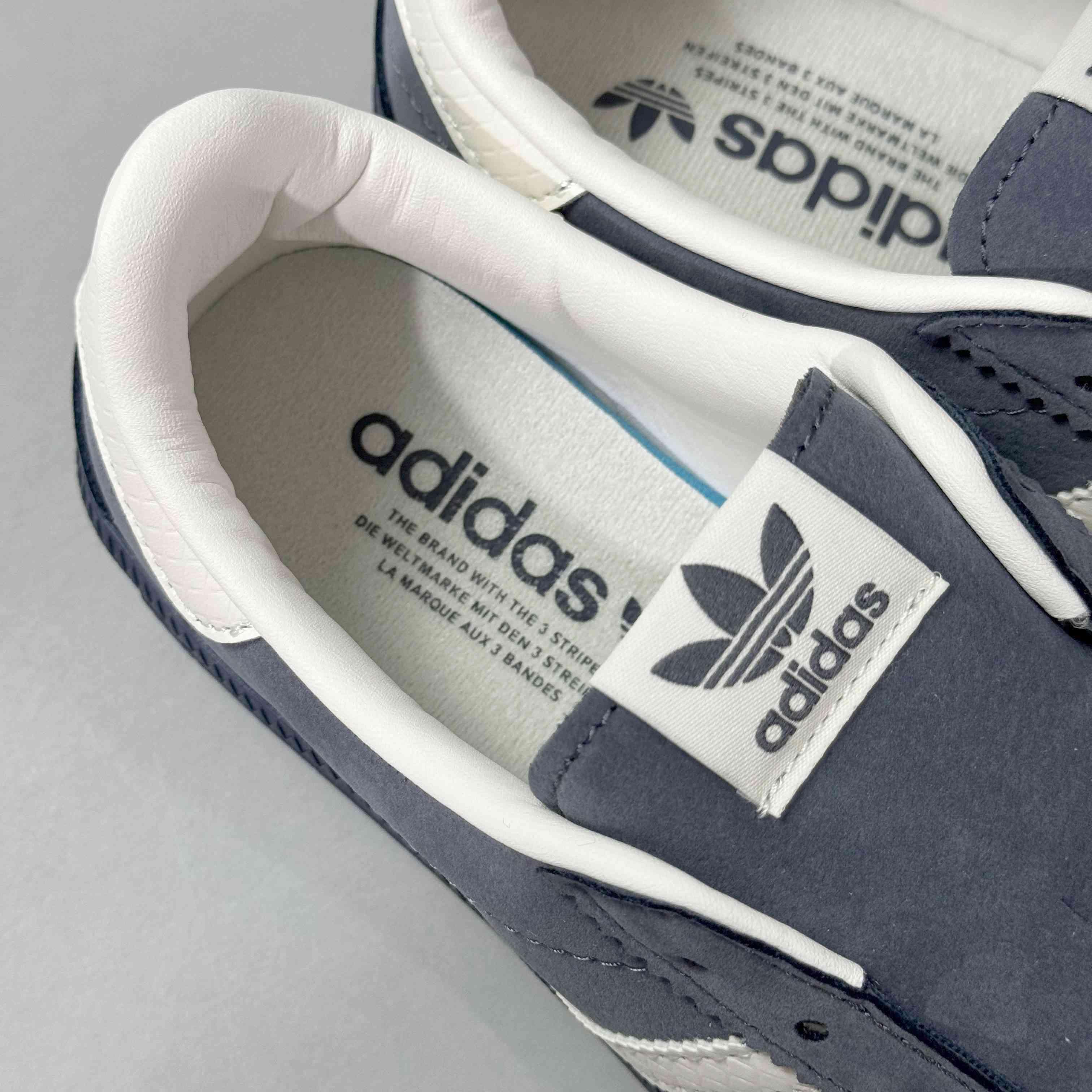 Adidas Originals Bermuda 'Preloved Ink' Banlieue91