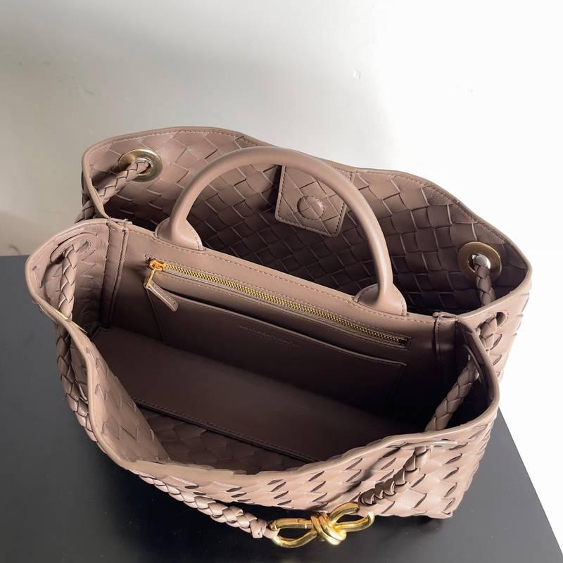 Bottega Veneta Bottega Veneta Andiamo East/West Small Tote Bag Banlieue91