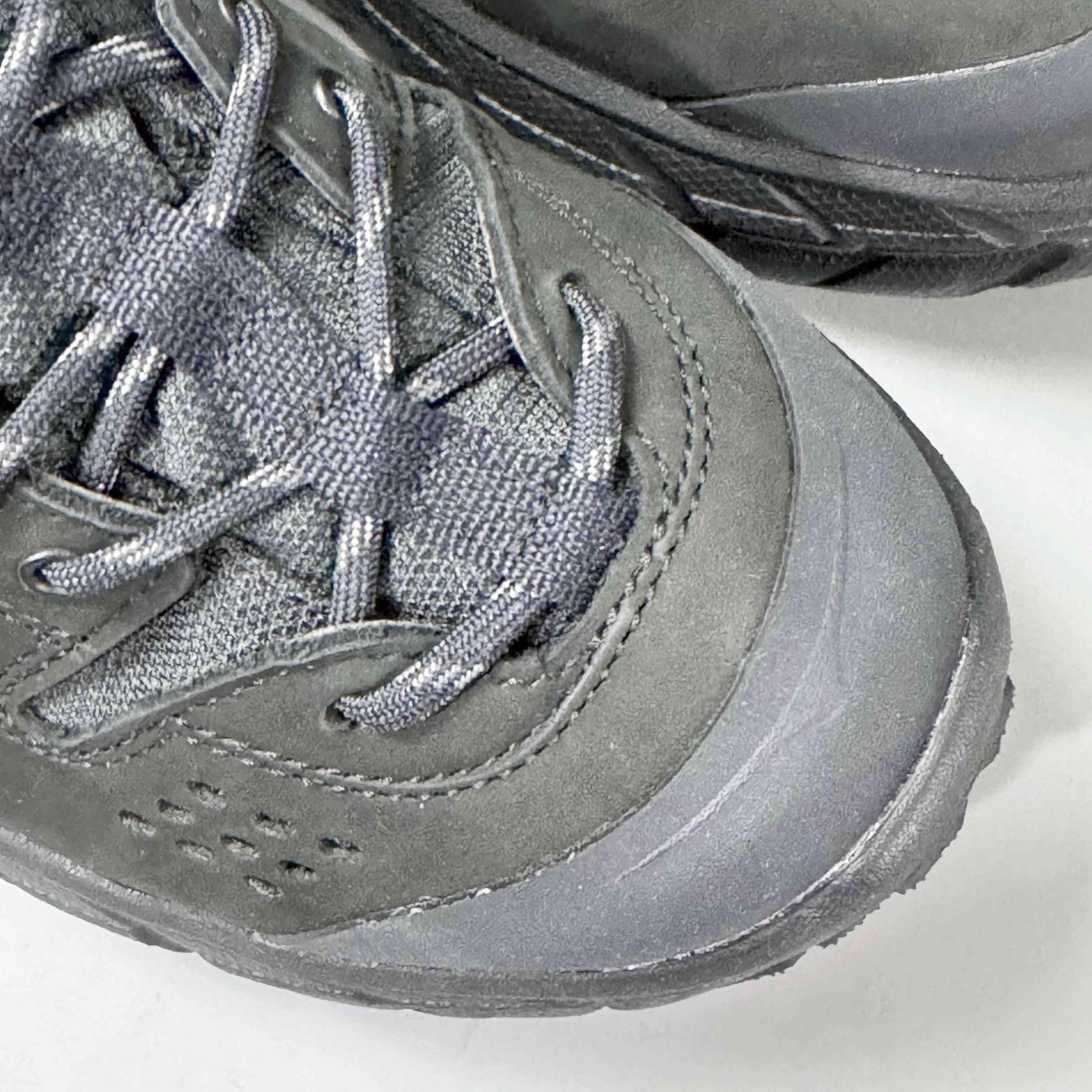 Hoka One One Tor Ultra Low 'Black' Banlieue91
