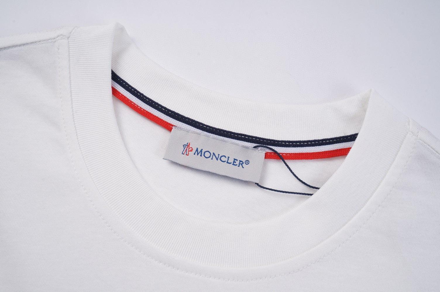 Moncler T-Shirt Without Collar 'White/Black/Red' Banlieue91