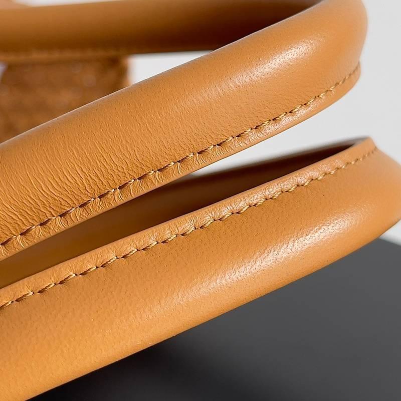 Bottega Veneta Medium Intreccio Leather Bag Tote Banlieue91