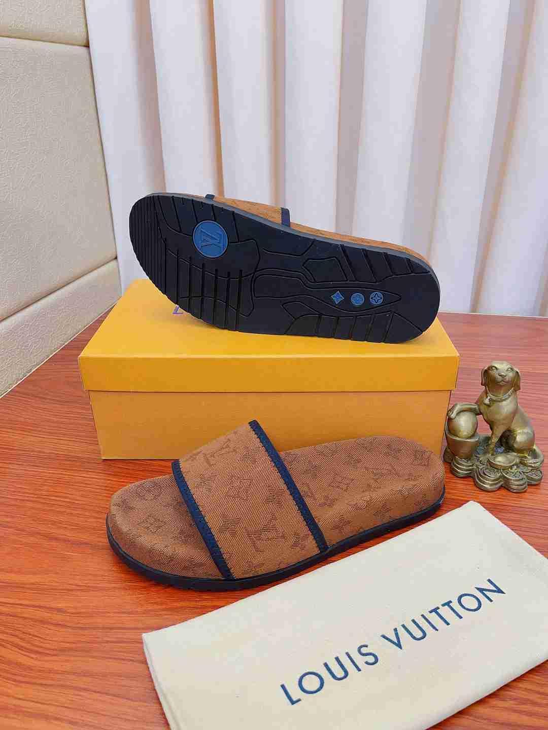 LV Sandals Brown Sandals Banlieue91