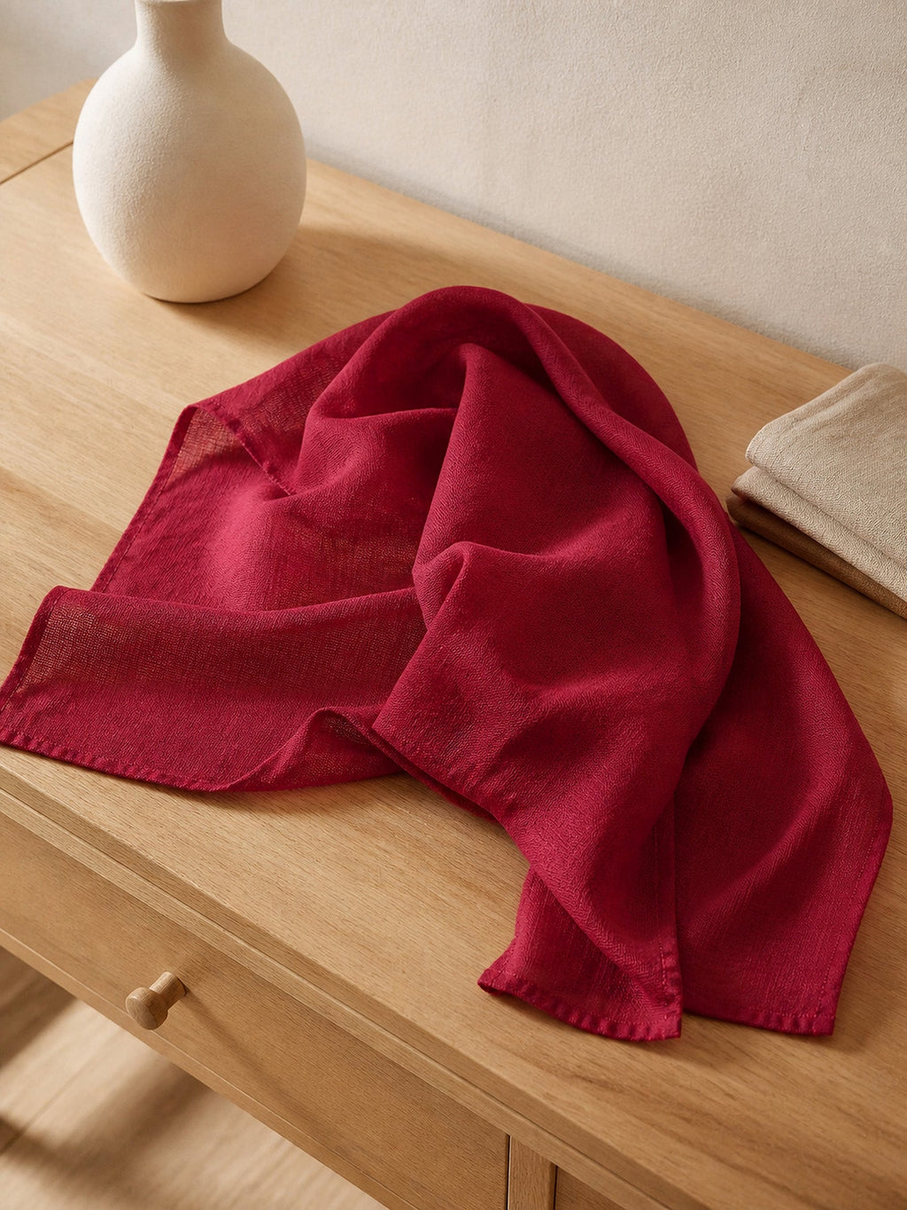 100% Linen Hand-Stitched Square Scarf LINTICO