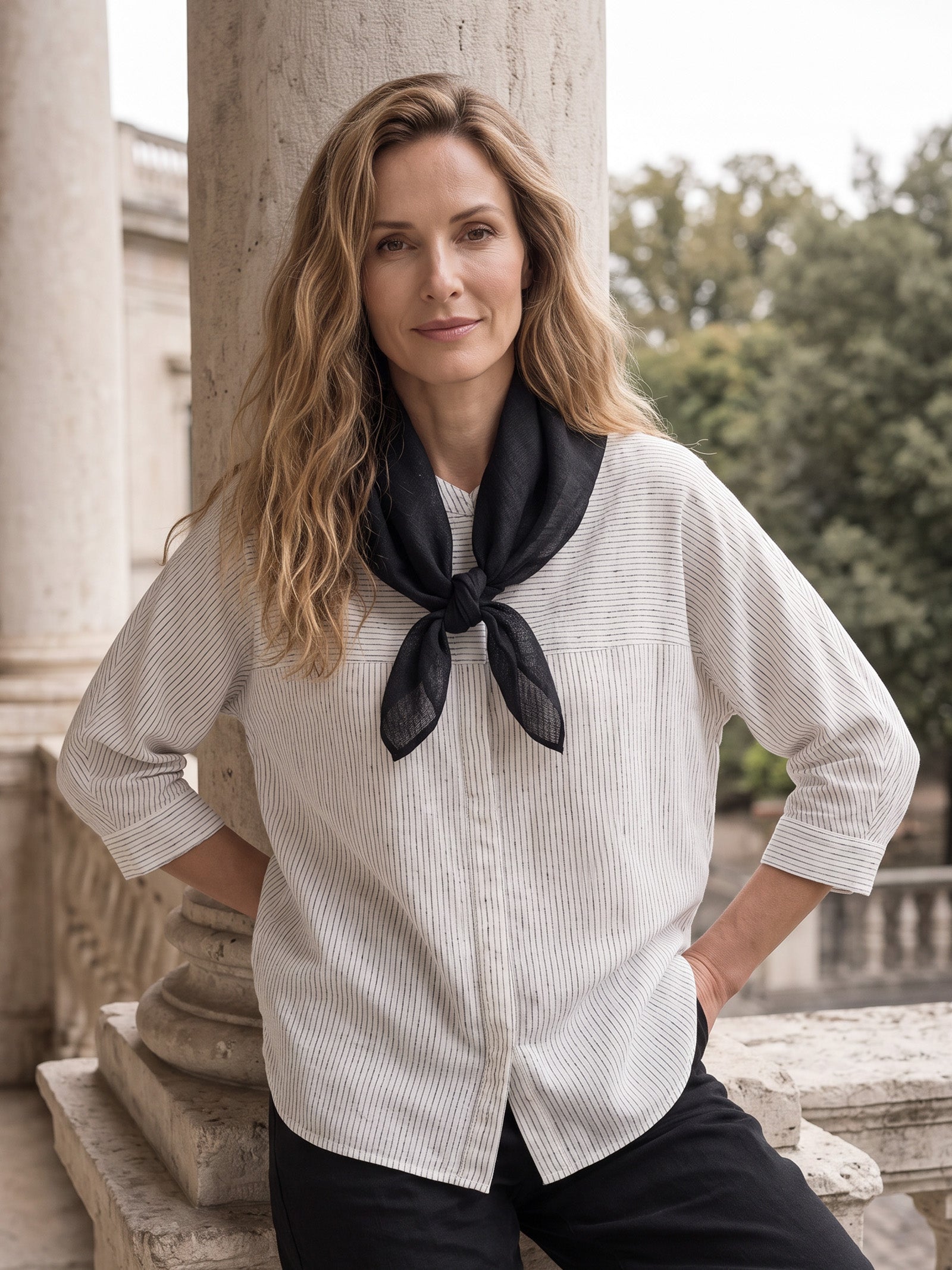 100% Linen Hand-Stitched Square Scarf LINTICO