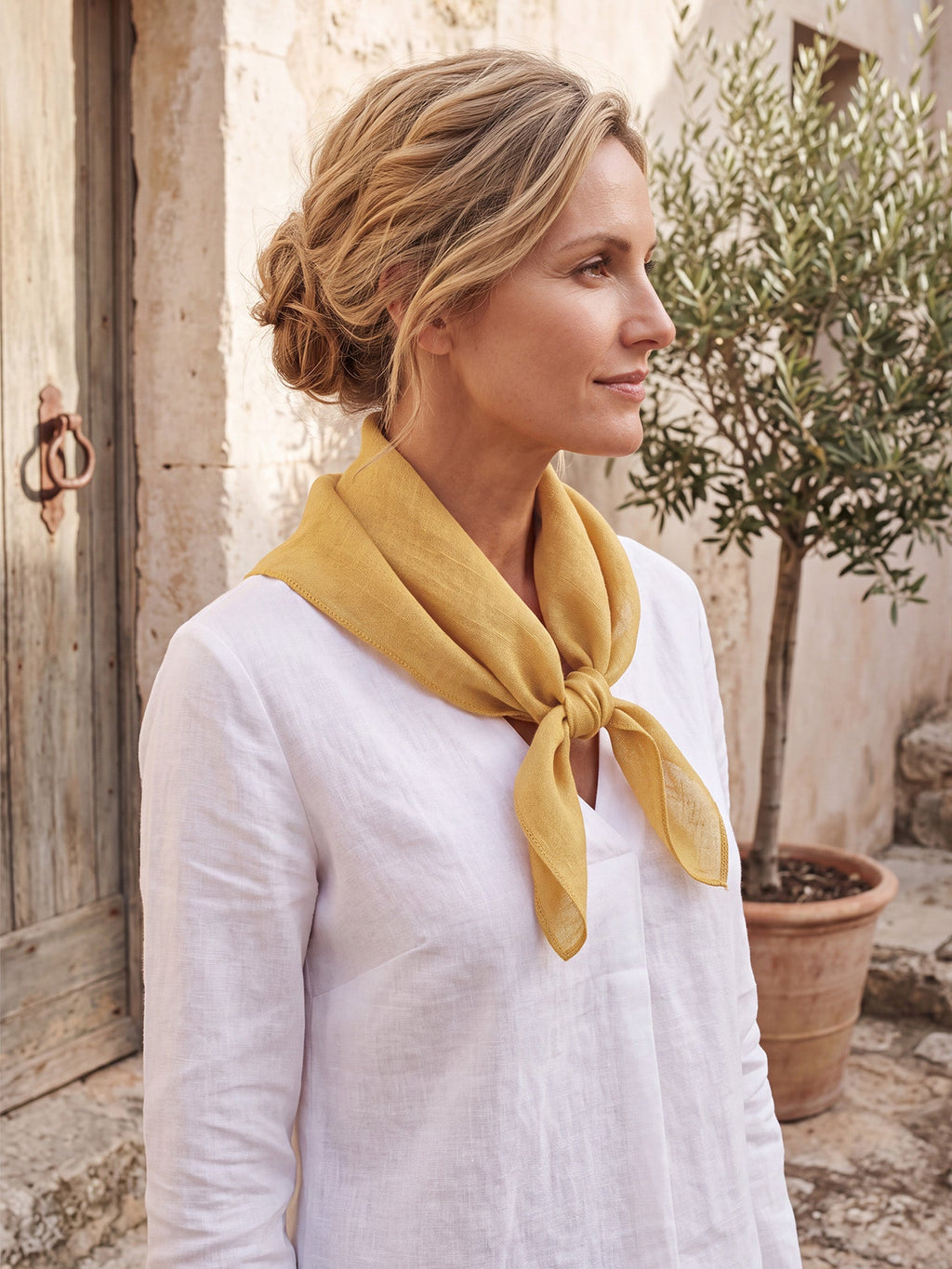 100% Linen Hand-Stitched Square Scarf LINTICO