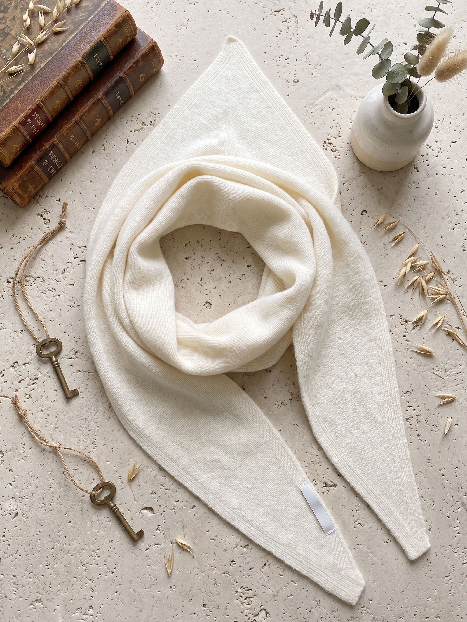 100% Merino Wool Knitted Triangle Scarf LINTICO