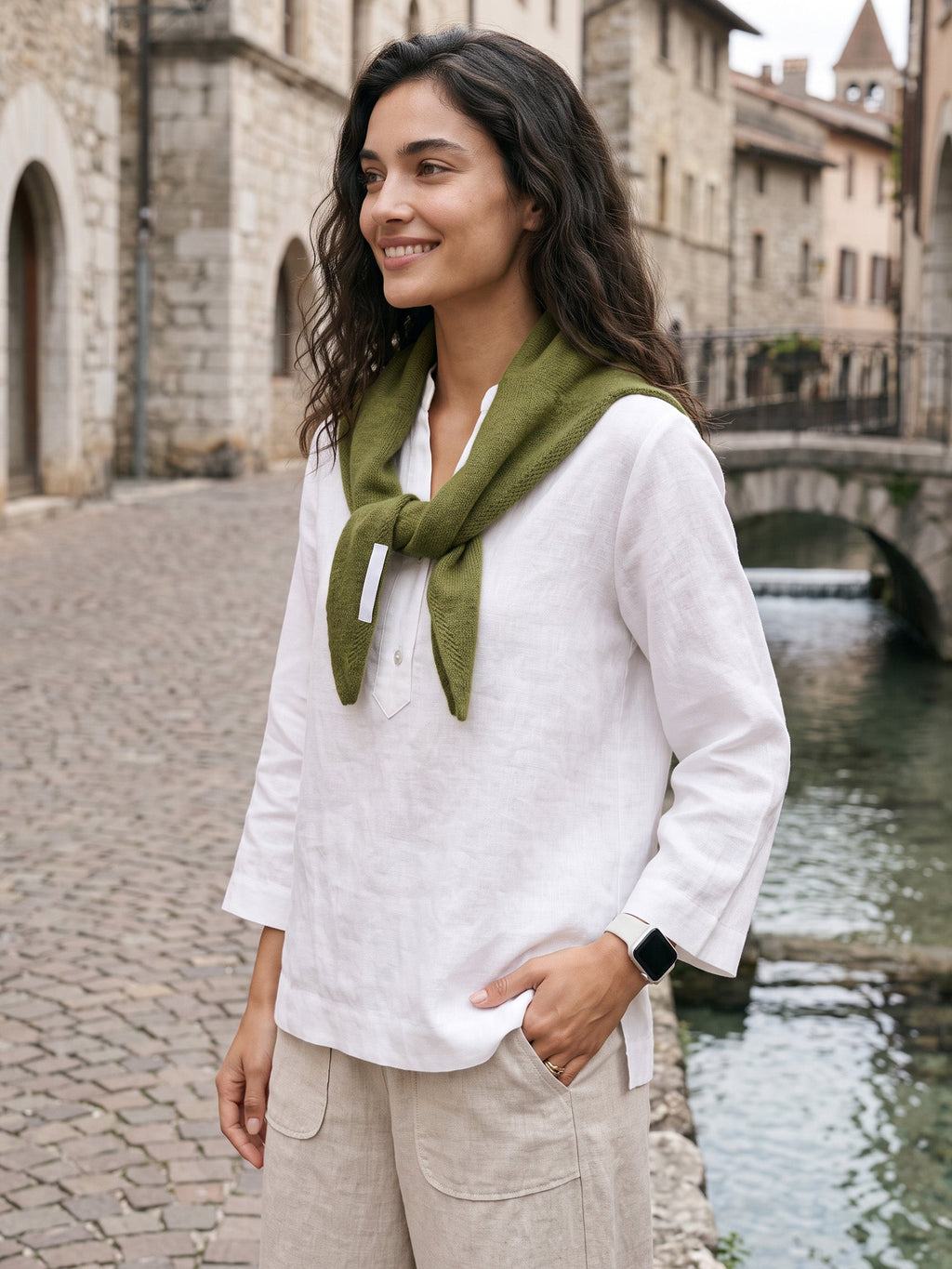 100% Merino Wool Knitted Triangle Scarf LINTICO