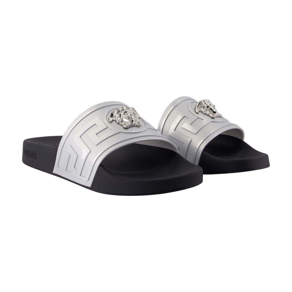 VERSACE Stylish Sandals for Men Banlieue91
