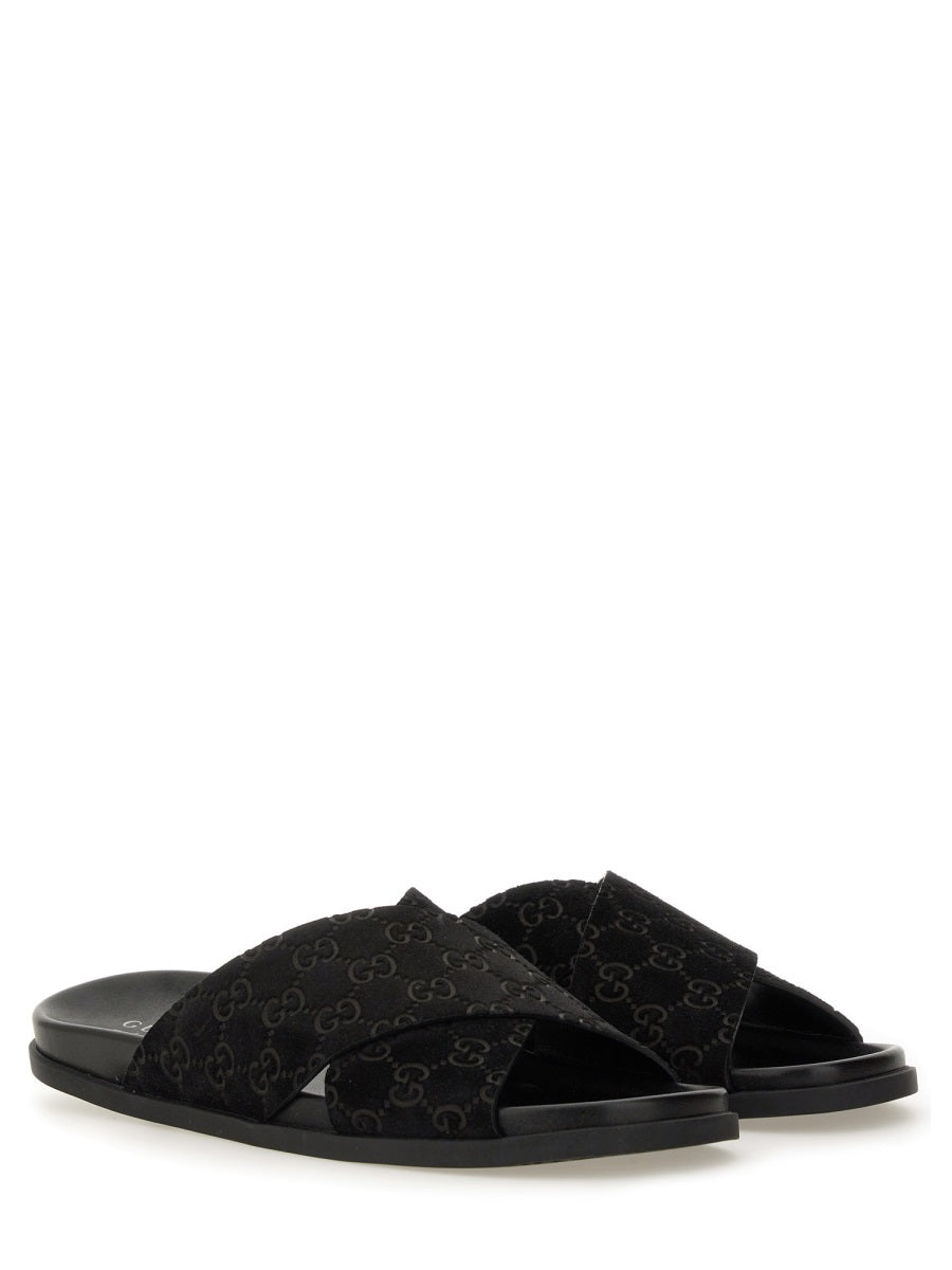 GUCCI Men's GG Pattern Slider Sandals - Stylish Comfort for Spring/Summer 2025, Made in Italy Banlieue91