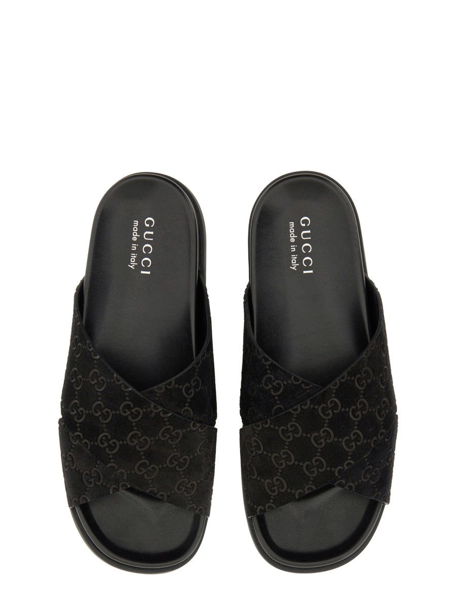 GUCCI Men's GG Pattern Slider Sandals - Stylish Comfort for Spring/Summer 2025, Made in Italy Banlieue91