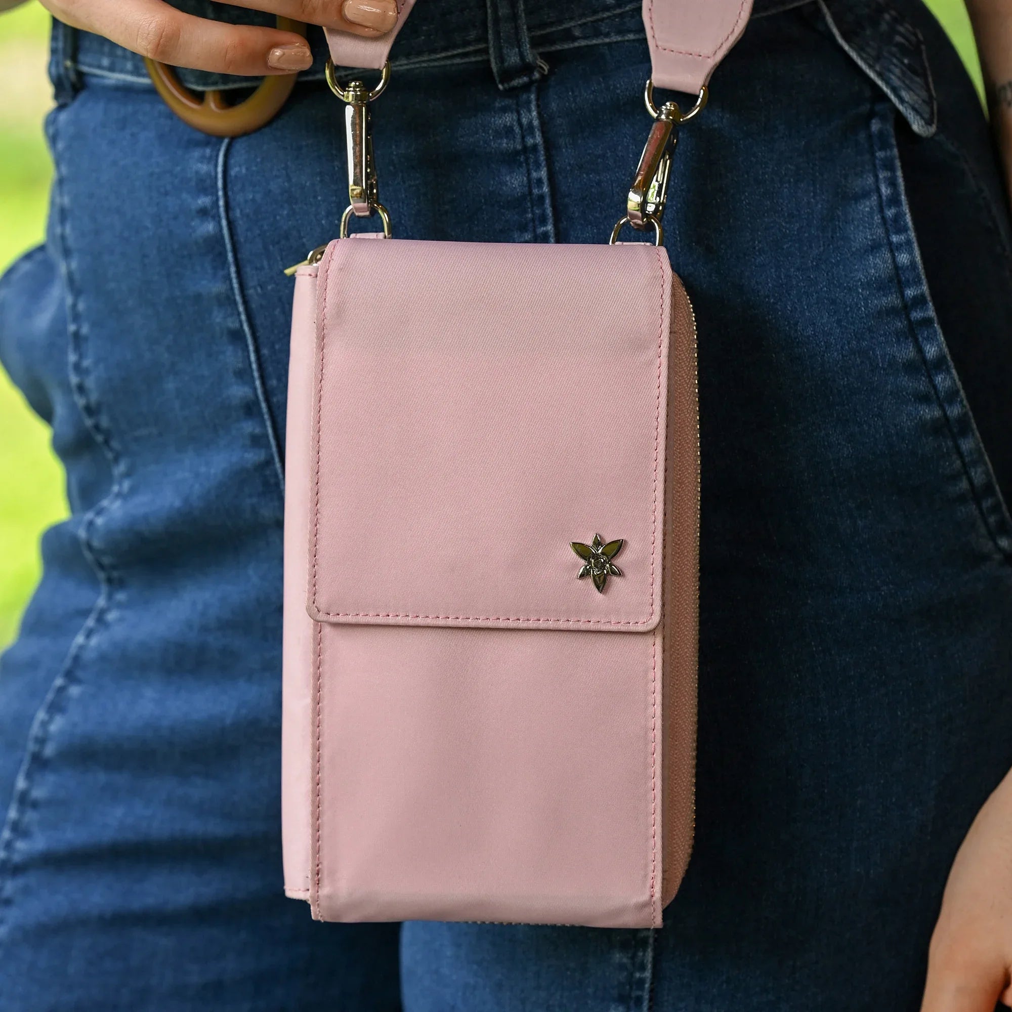 Wanderlust Luxe Fabric Phone Organizer Wallet - 13012