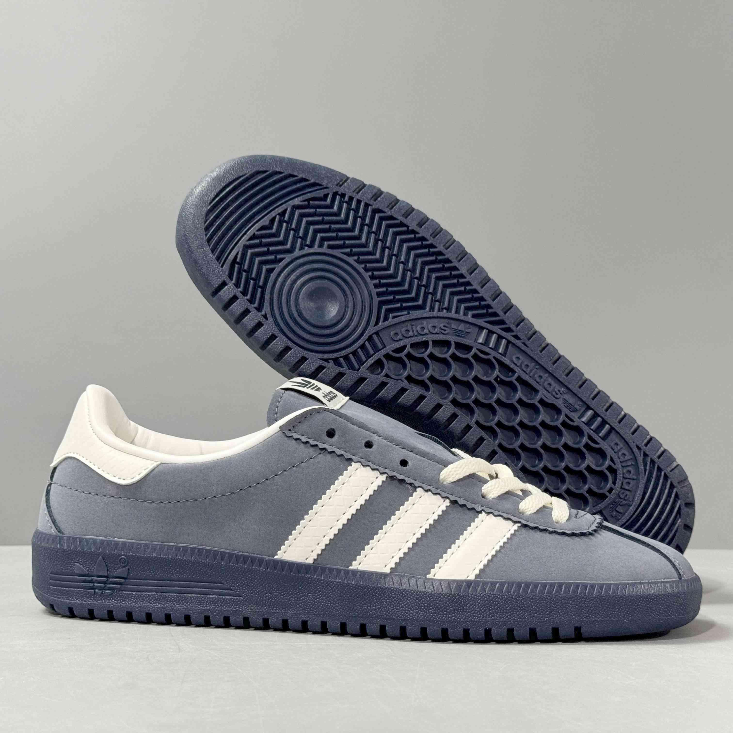Adidas Originals Bermuda 'Preloved Ink' Banlieue91