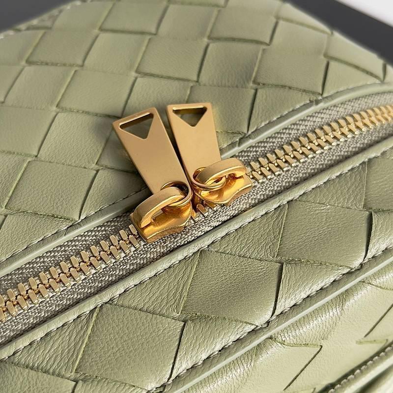 Bottega Veneta Small Vanity Case On Strap