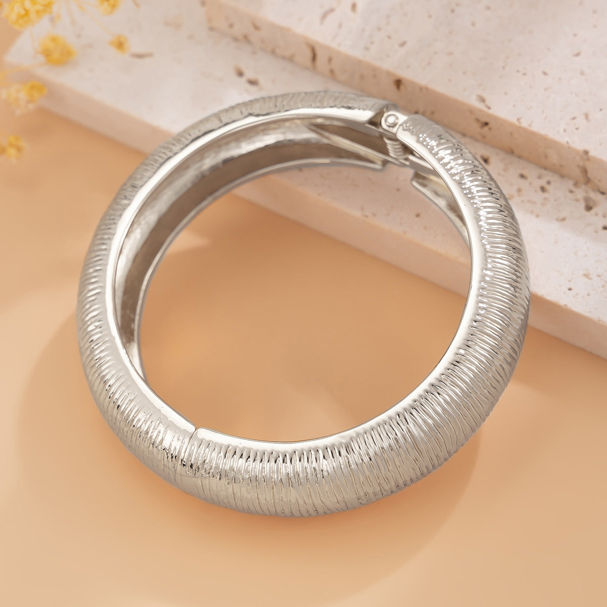 Design sense: Geometric square smooth circular ring bracelet, niche hollow alloy bracelet V.I.P Digital Presence