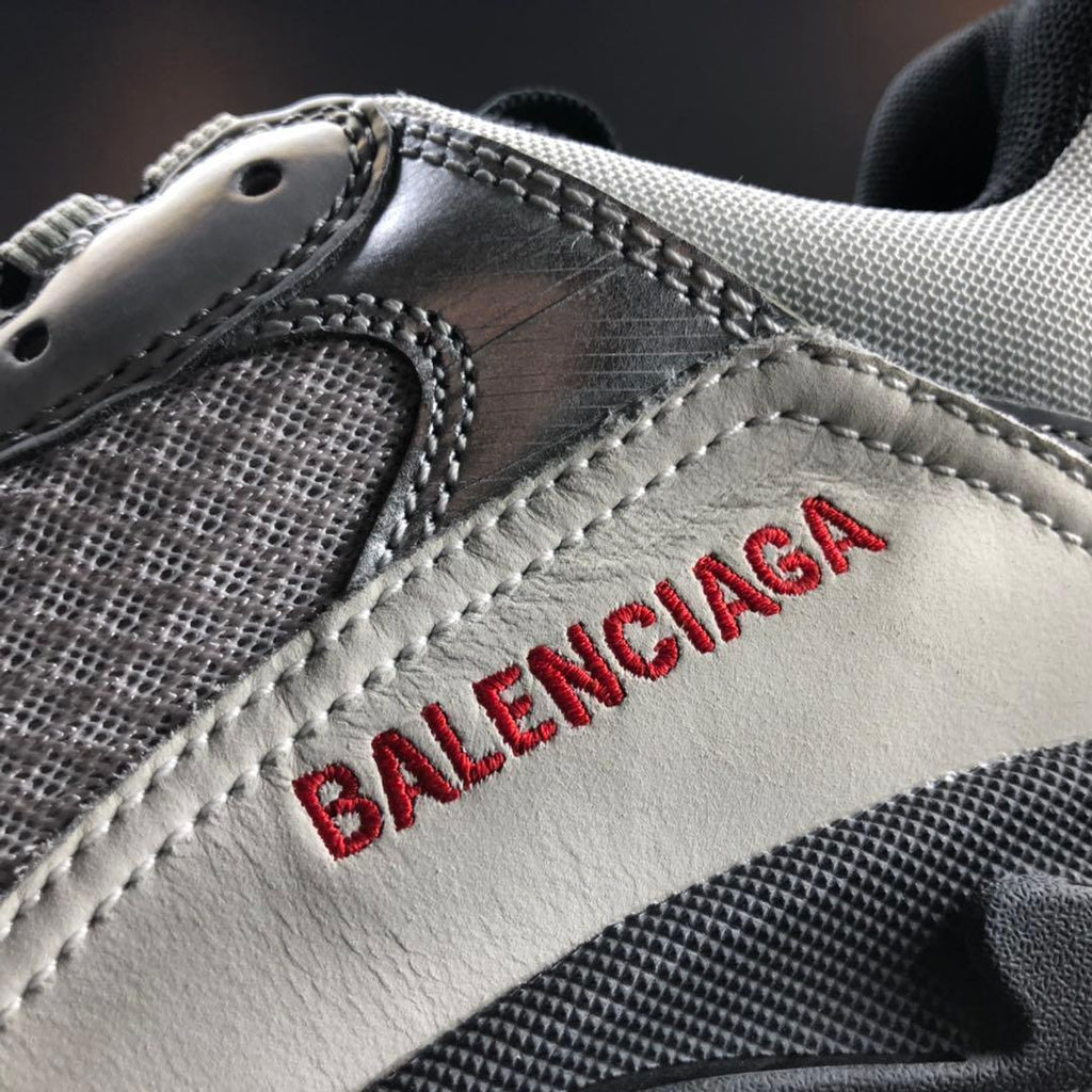 BALENCIAGA TRIPLE S SNEAKER Banlieue91