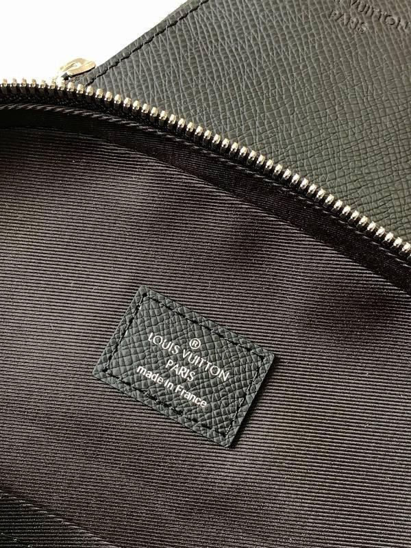 Louis Vuitton Avenue sling leather bag Banlieue91