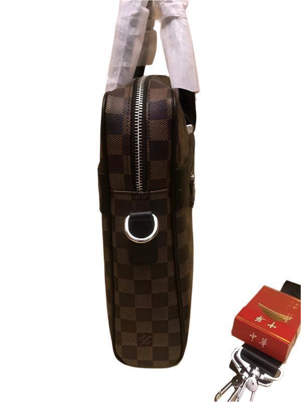 Louis Vuitton Brown Monogram Giant Empreinte Leather Onthego MM Men Bag Banlieue91