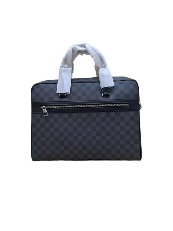 Louis Vuitton Grey Monogram Giant Empreinte Leather Onthego MM Men Bag Banlieue91
