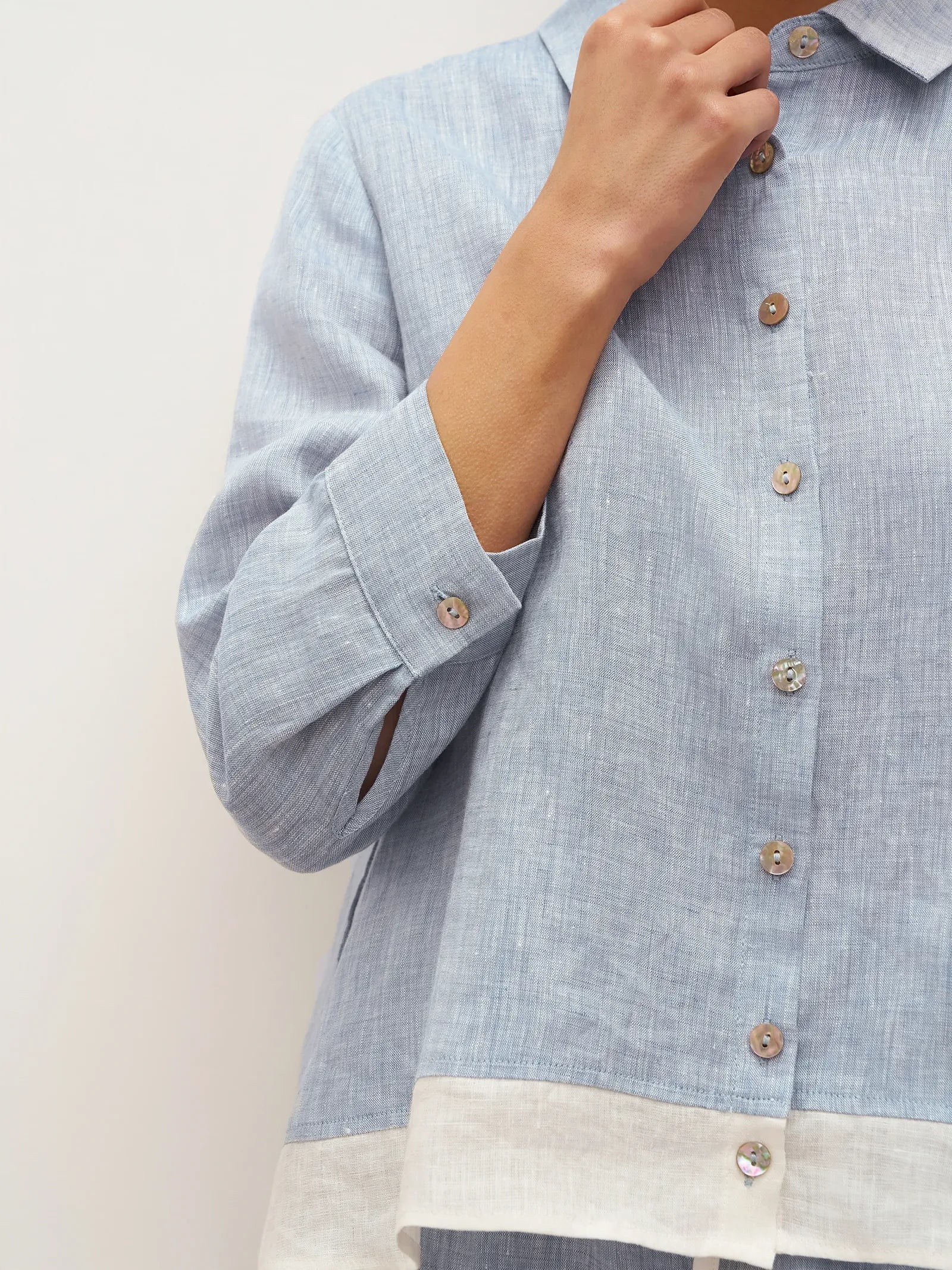 100% Linen Buttoned Closure Color-Blocked Shirt JANICE LINTICO