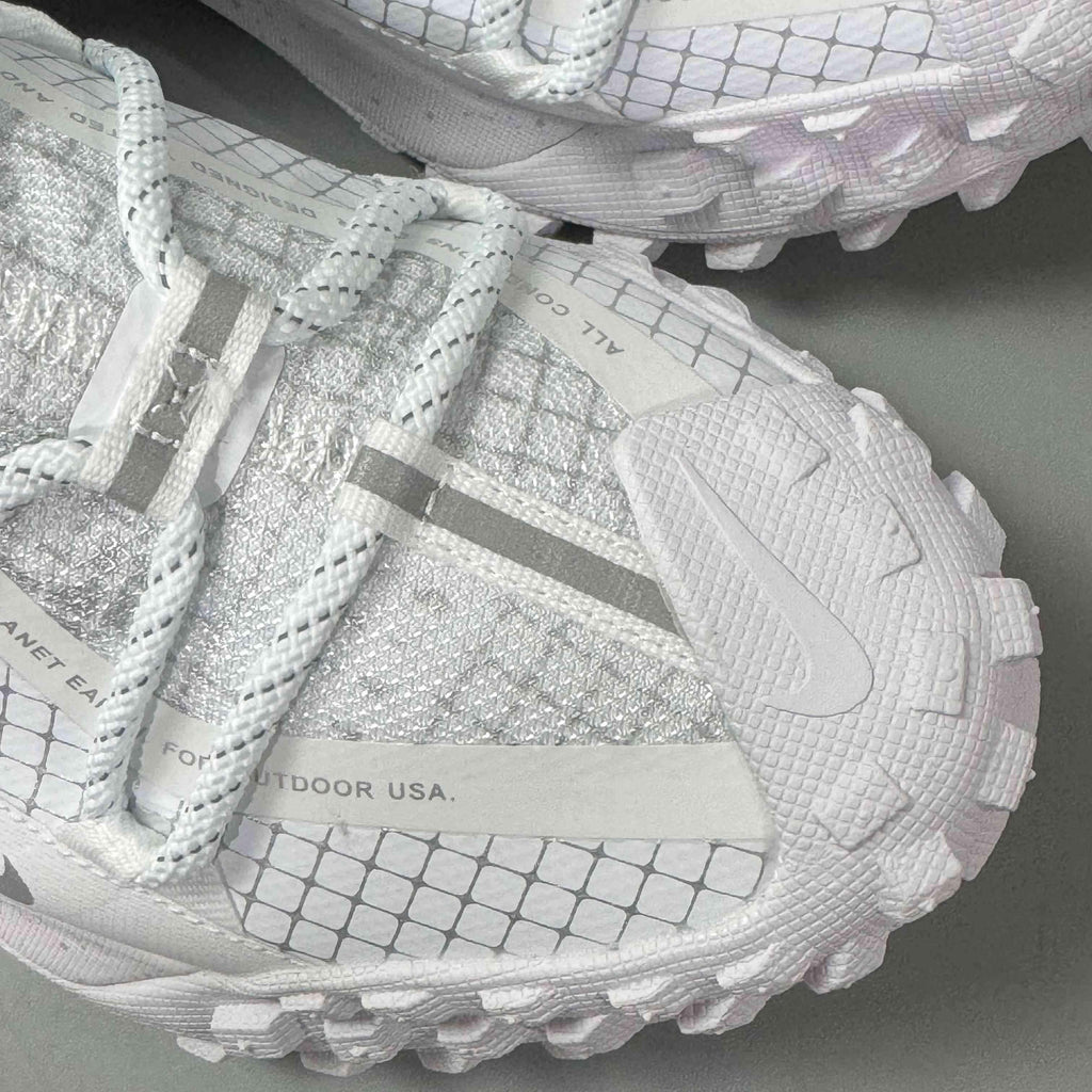 Nike ACG Mountain Fly Low Gore-Tex SE 'Triple White' Banlieue91