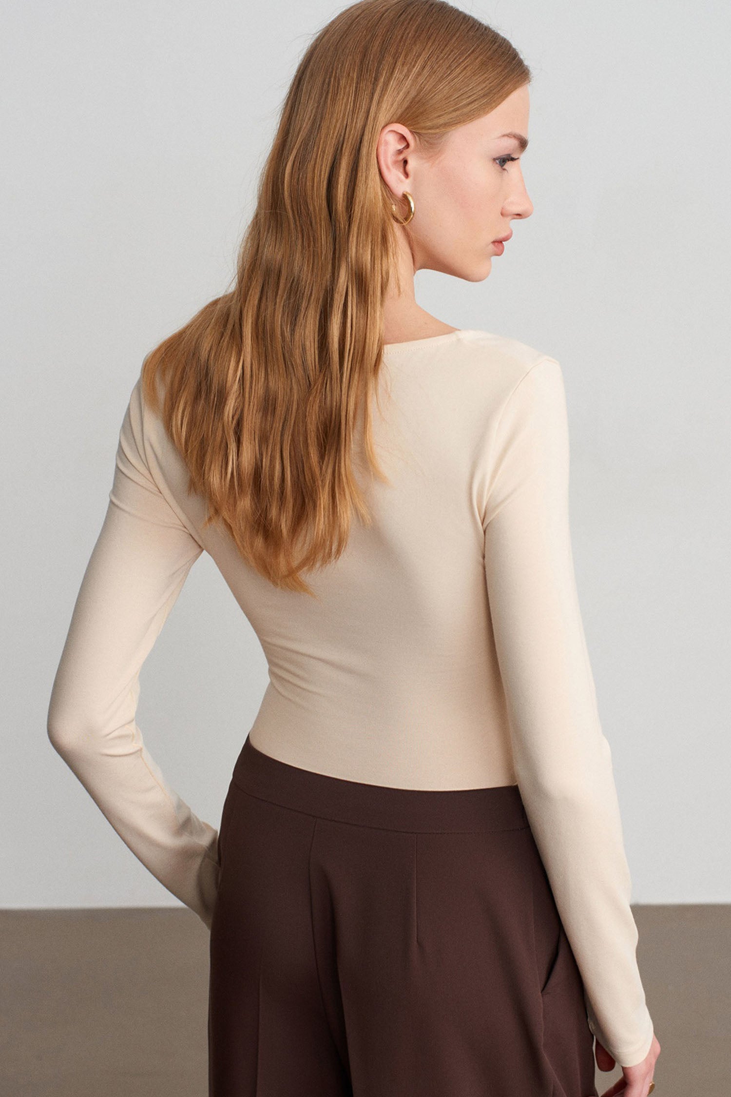 Beige Slim Fit V Neck Long Sleeve Stretchy Top