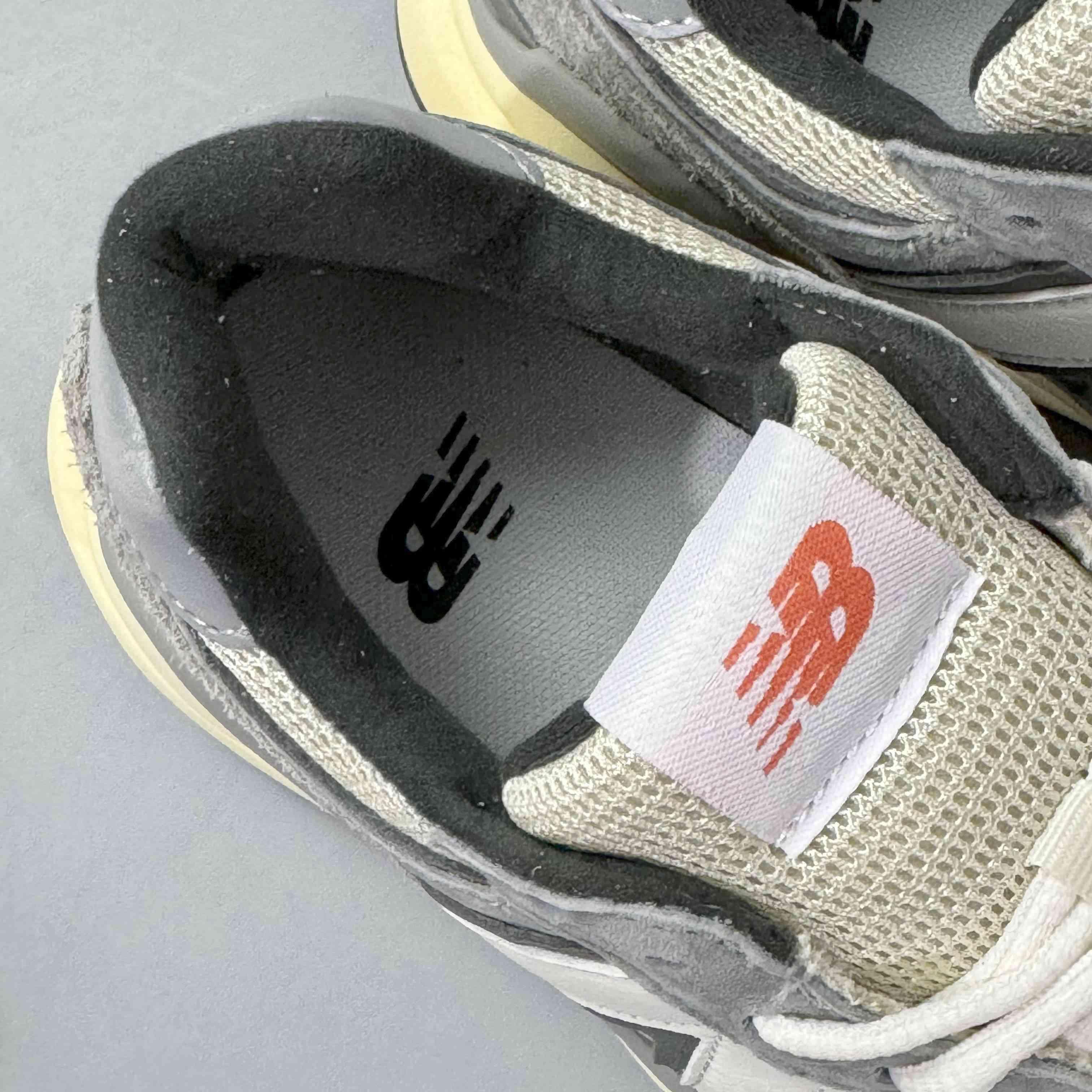New Balance NB5740 M5740RG Banlieue91