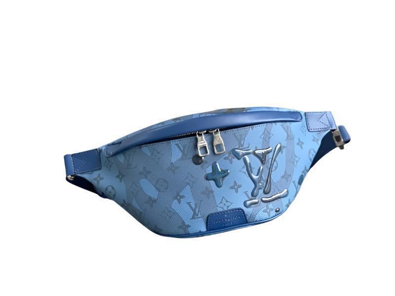 Louis Vuitton Discovery Bumbag Limited Edition Aquagarden Monogram Canvas Banlieue91