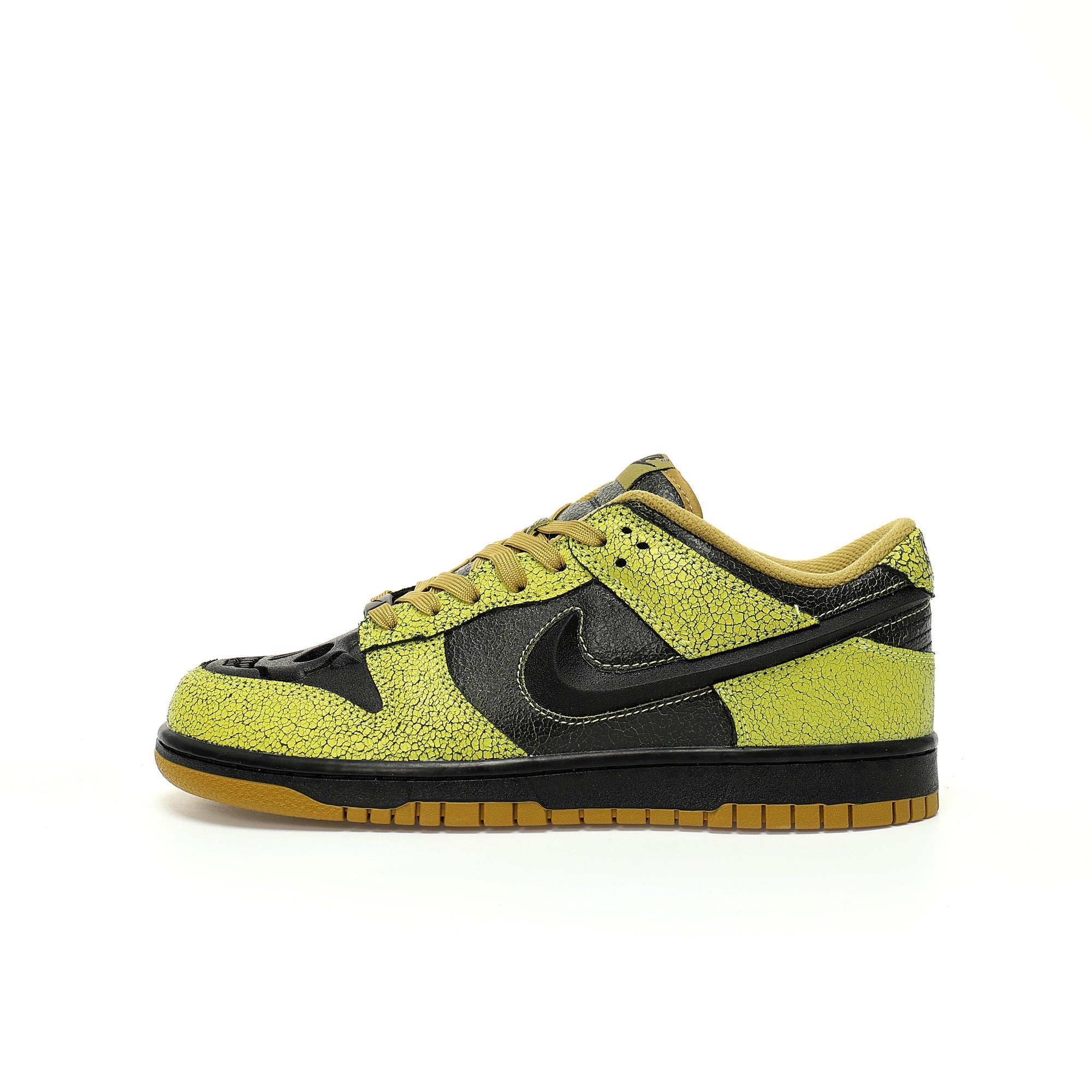 Nike Dunk Low Retro Qs Halloween Skull