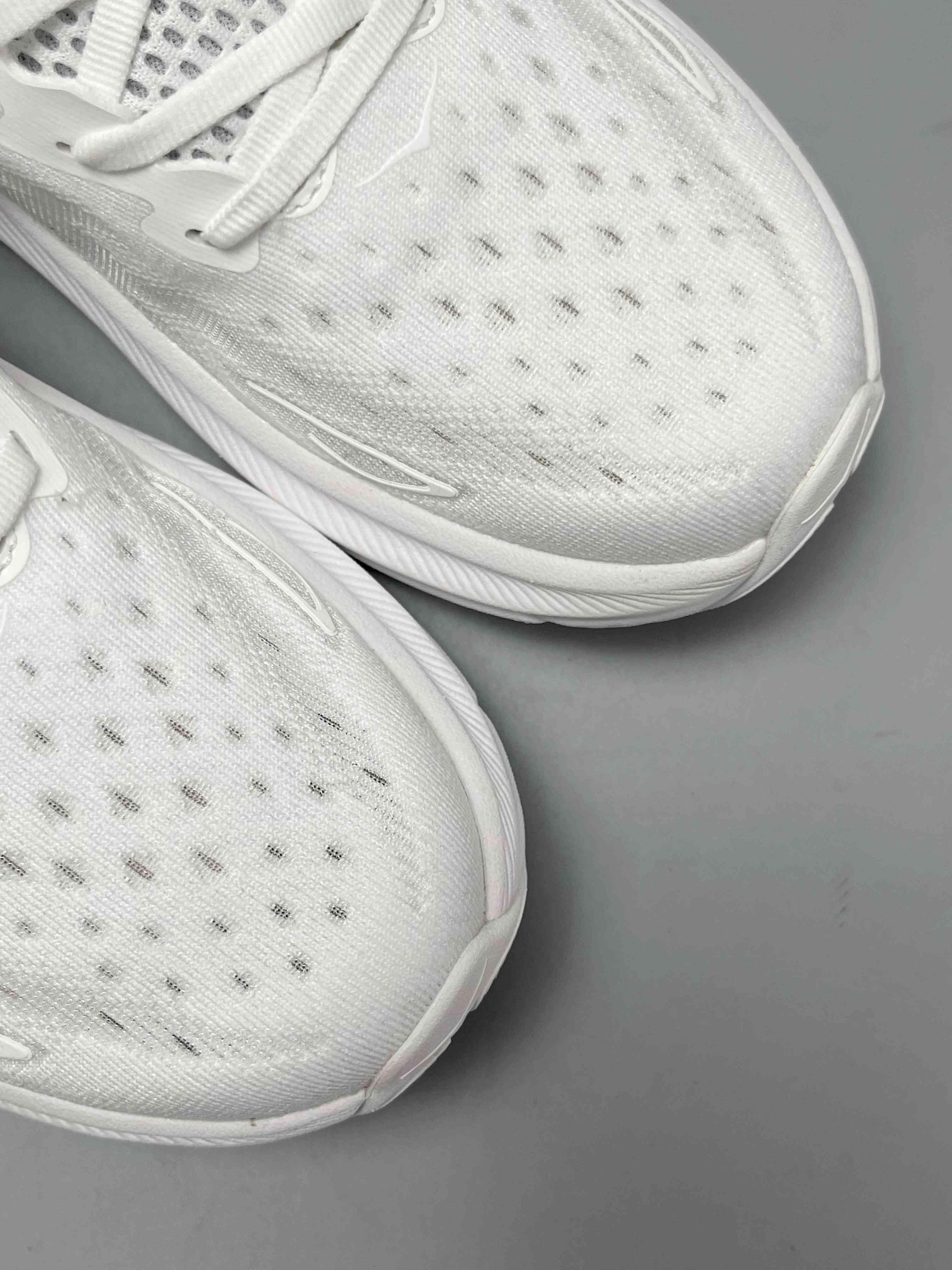 Hoka One One Clifton 9 'White' Banlieue91
