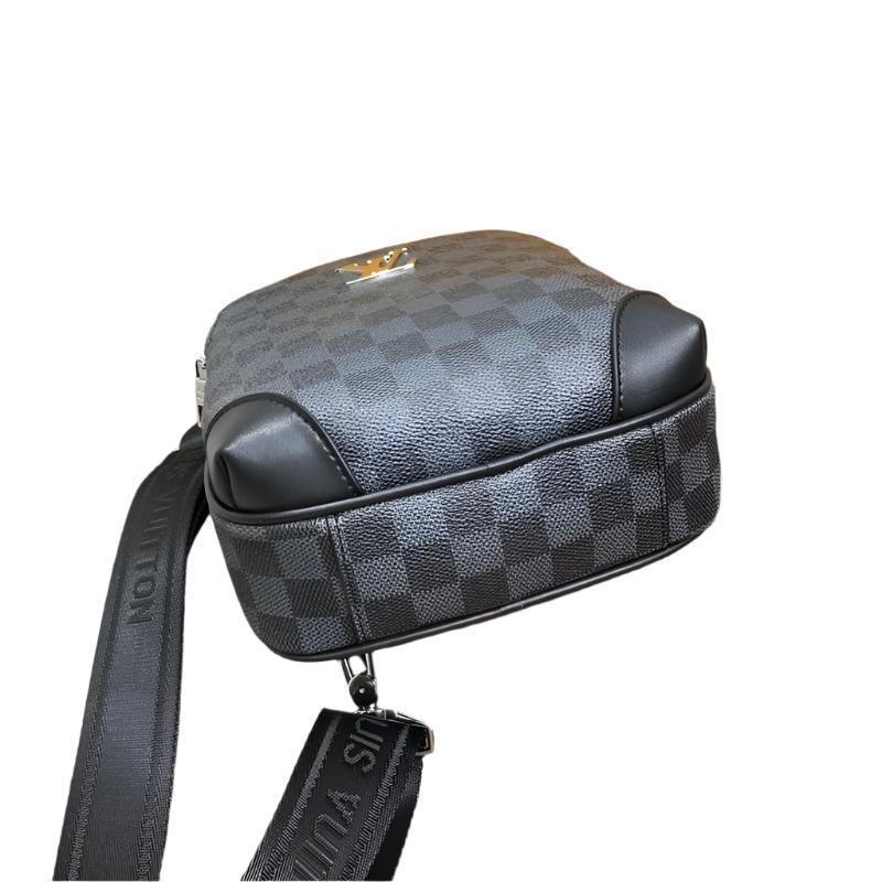 Louis Vuitton Men’s Eclipse Outdoor Slingbag Banlieue91