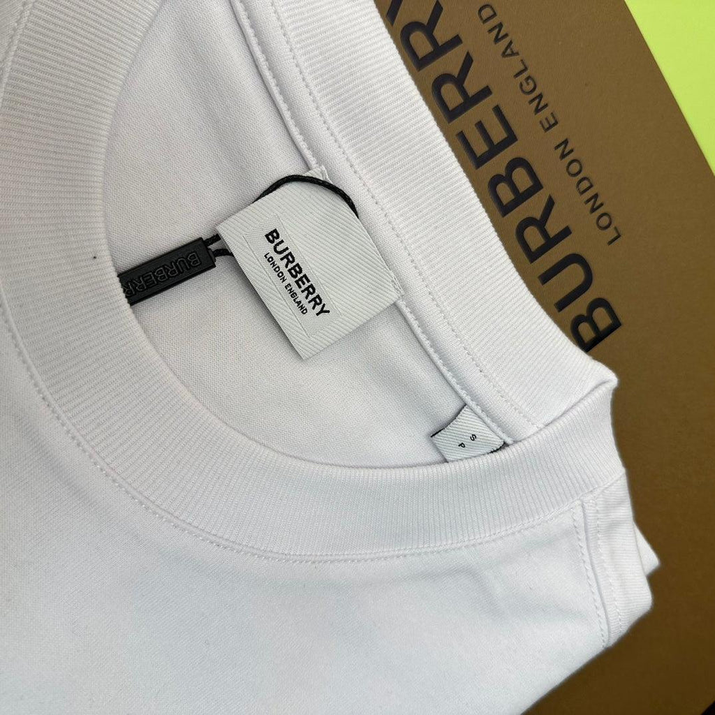 Burberry White T-Shirt Without Collar Banlieue91