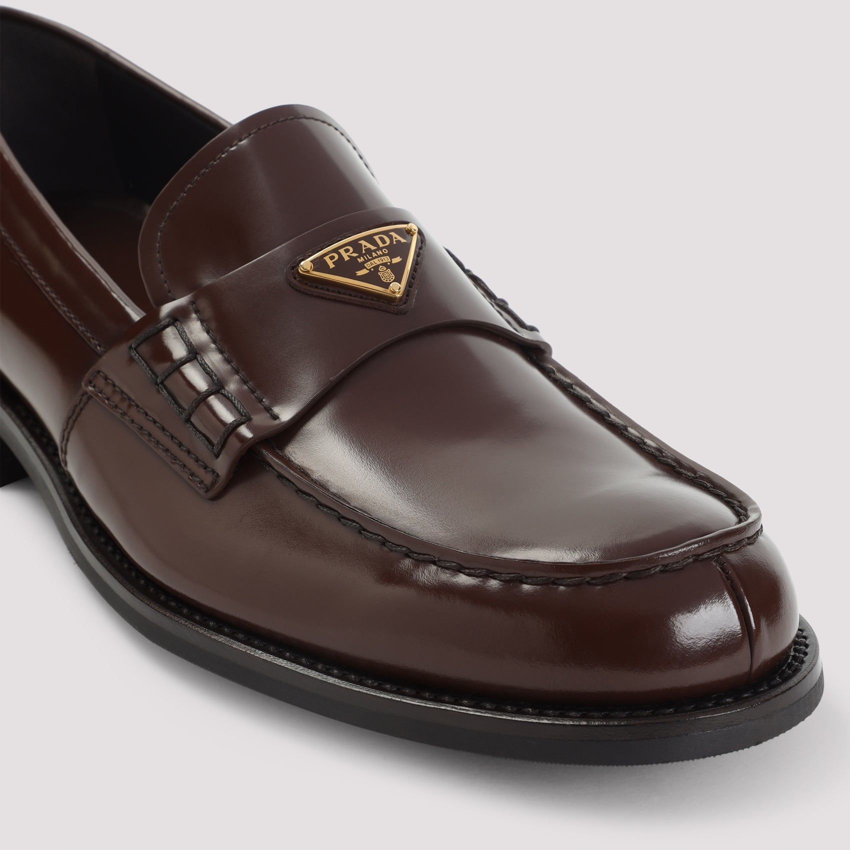 PRADA Shiny Leather Loafers for Men - FW25 Collection Banlieue91