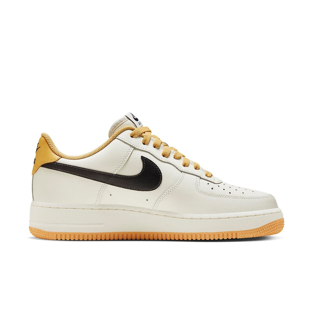 Air Force 1 '07 LV8 'Sail Tan Black'