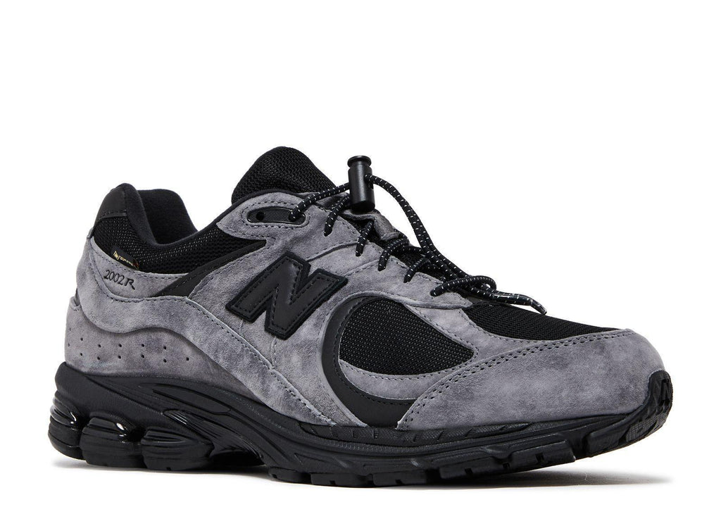 New Balance 2002R Gore-Tex Charcoal Banlieue91