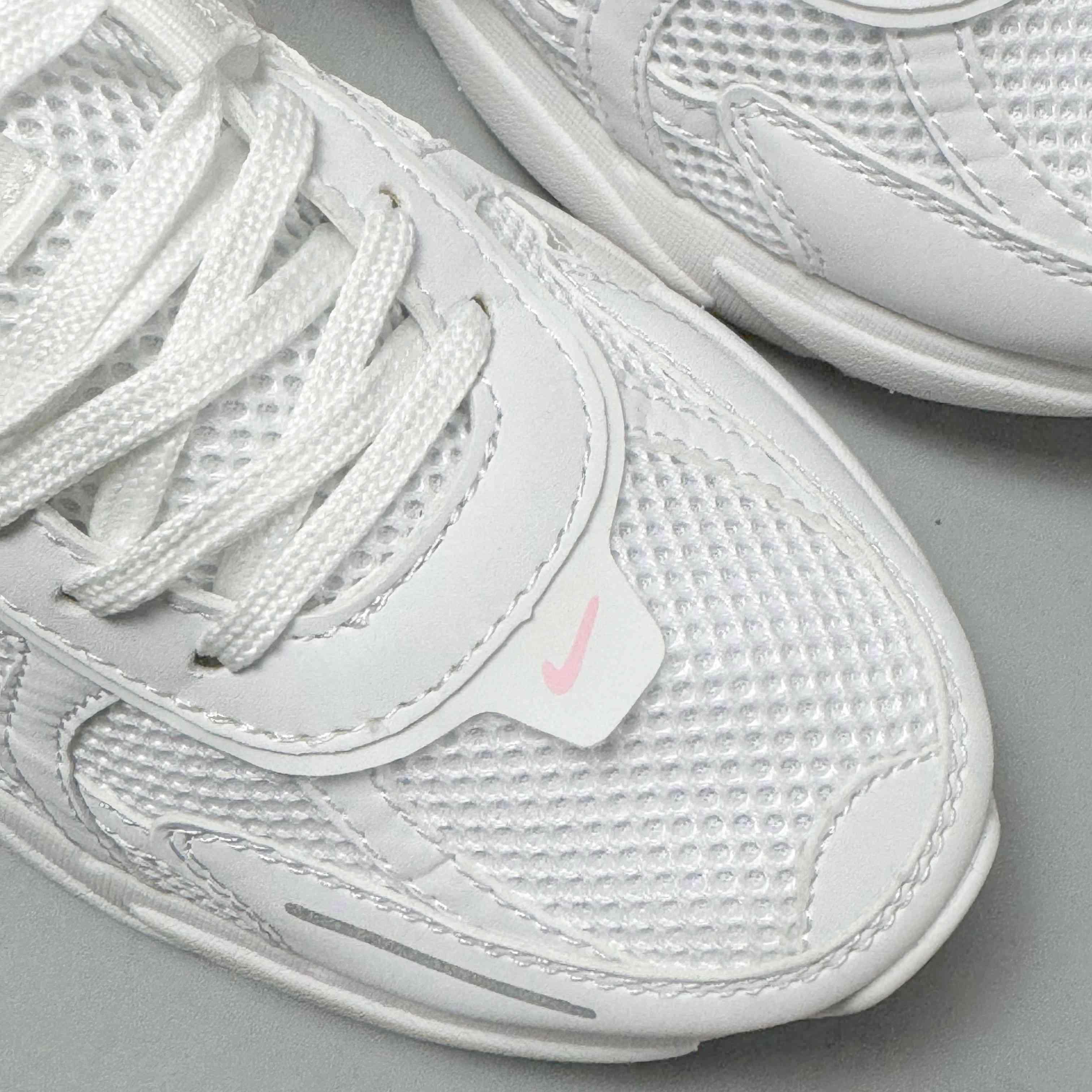 Nike V2K Run 'Pink' Banlieue91