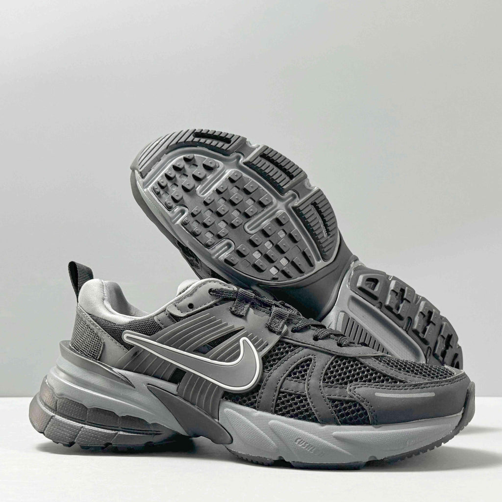 Nike V2K Run 'Black Dark Smoke Grey' Banlieue91