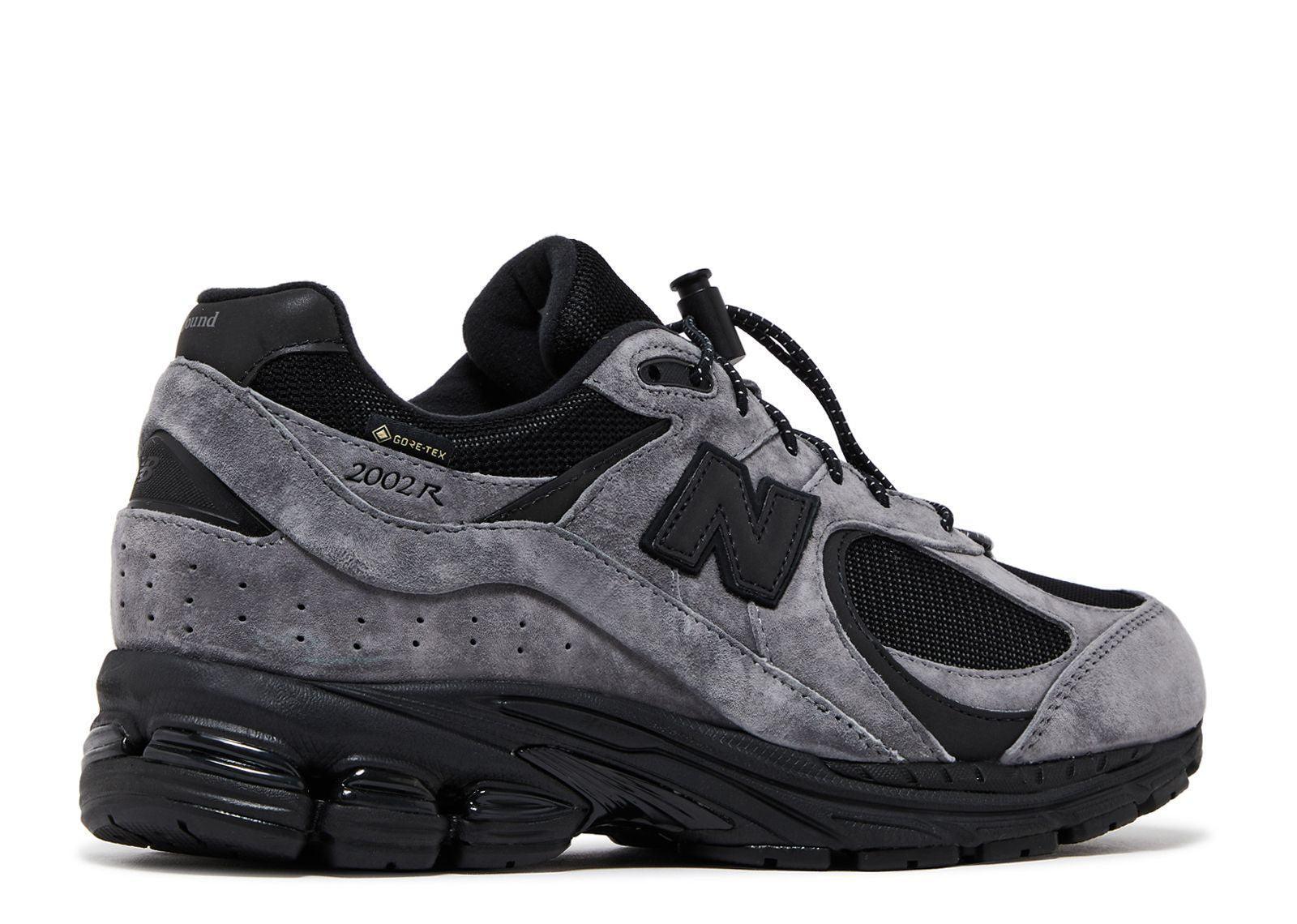 New Balance 2002R Gore-Tex Charcoal Banlieue91