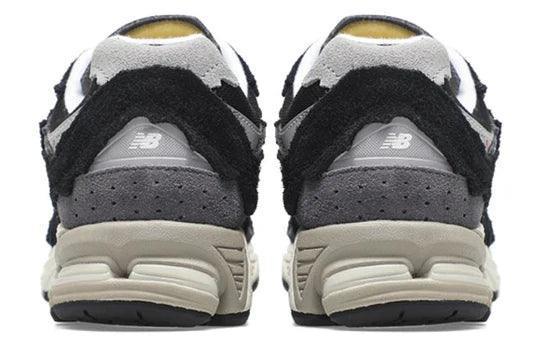 New Balance 2002R Protection Pack Black Banlieue91