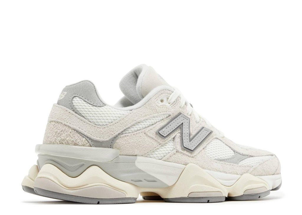 New Balance 9060 Moonbeam Sea Salt Banlieue91