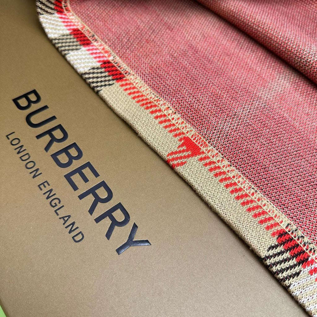 Burberry T-Shirt Without Collar Banlieue91
