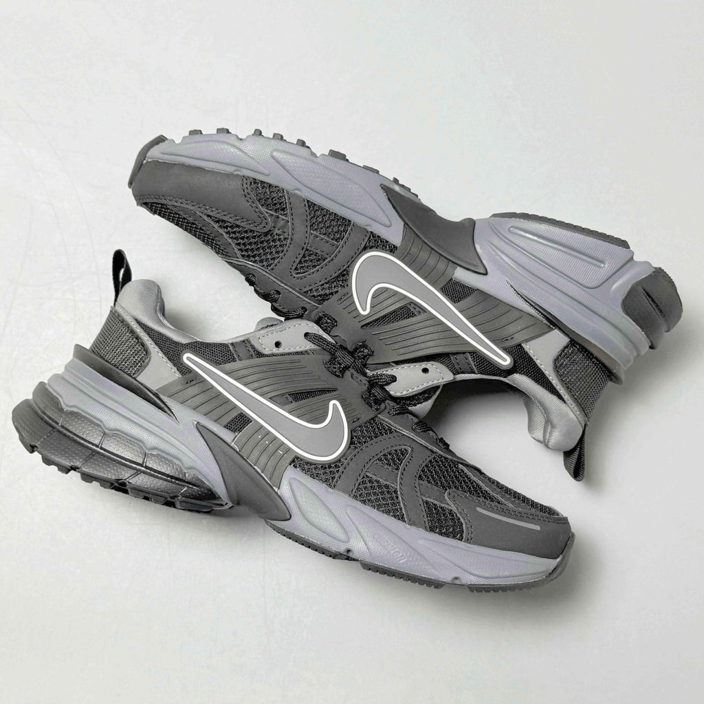 Nike V2K Run 'Black Dark Smoke Grey' Banlieue91