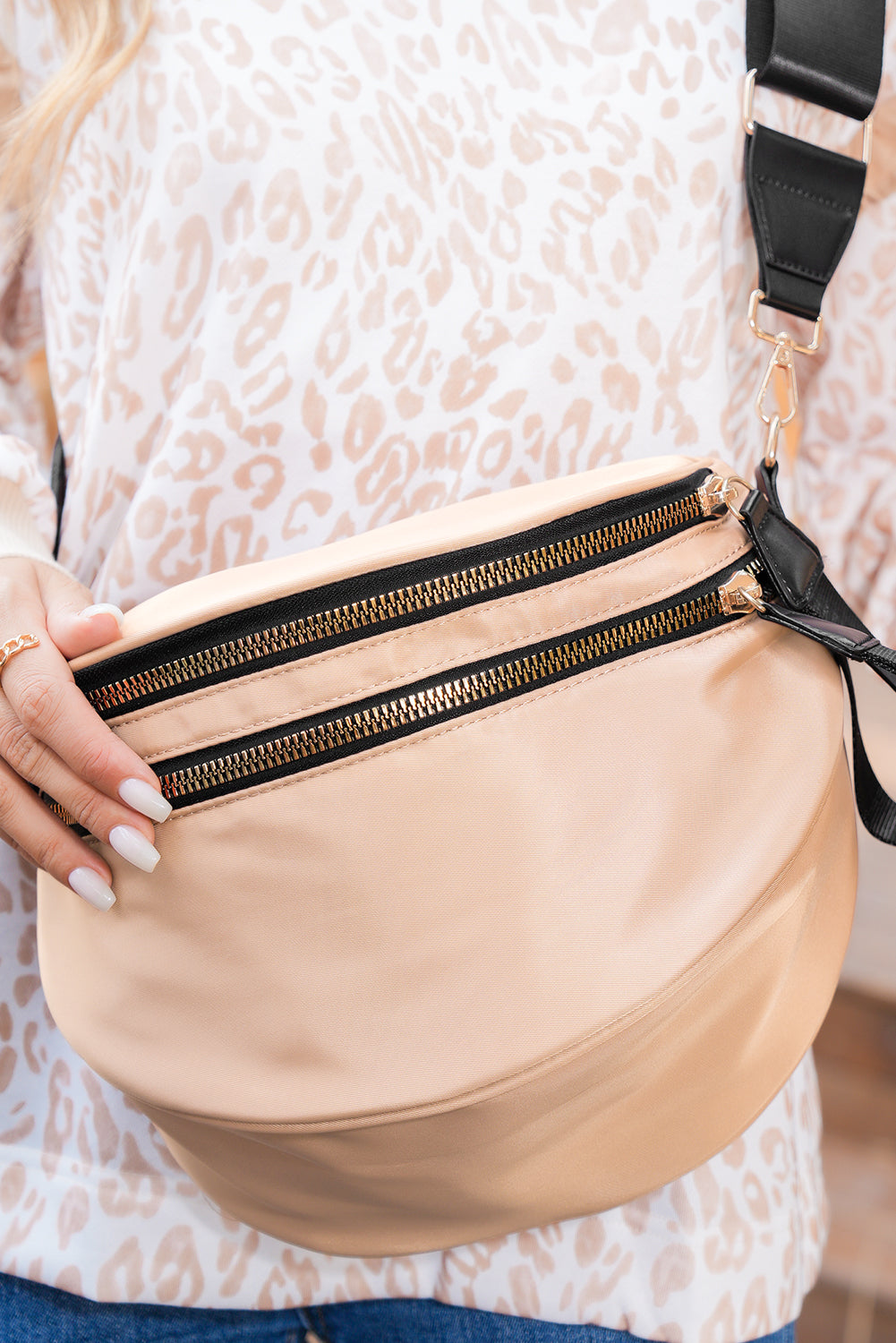 Black Wide Strap Zipper Crossbody Bag
