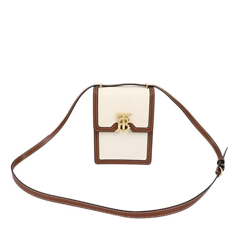 BURBERRY Valencia Tb Leather Crossbody Pouch Banlieue91