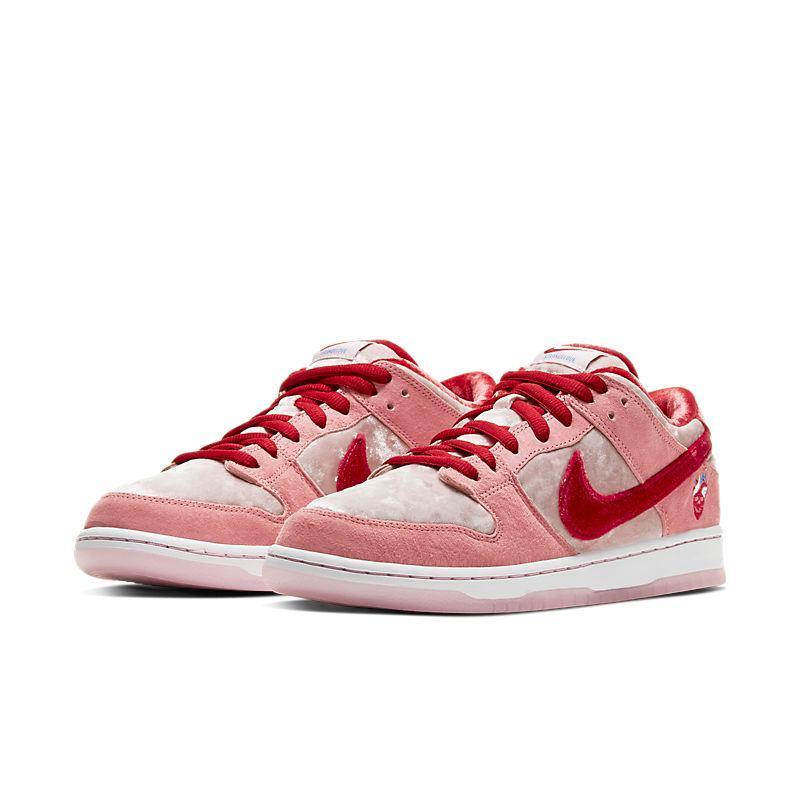 Nike SB Dunk Low StrangeLove Skateboards Banlieue91
